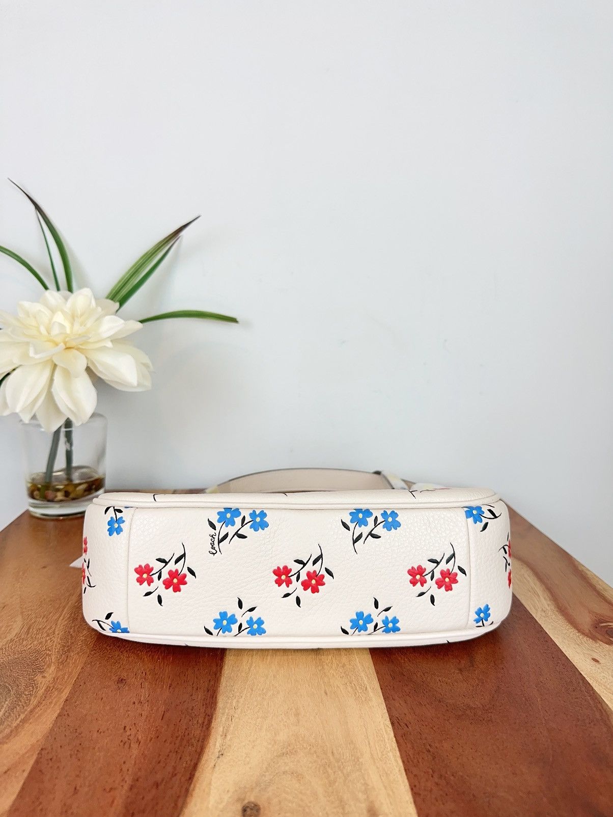 Coach NWT Coach Teri Shoulder Bag With Floral Print Size ONE SIZE - 4 Thumbnail