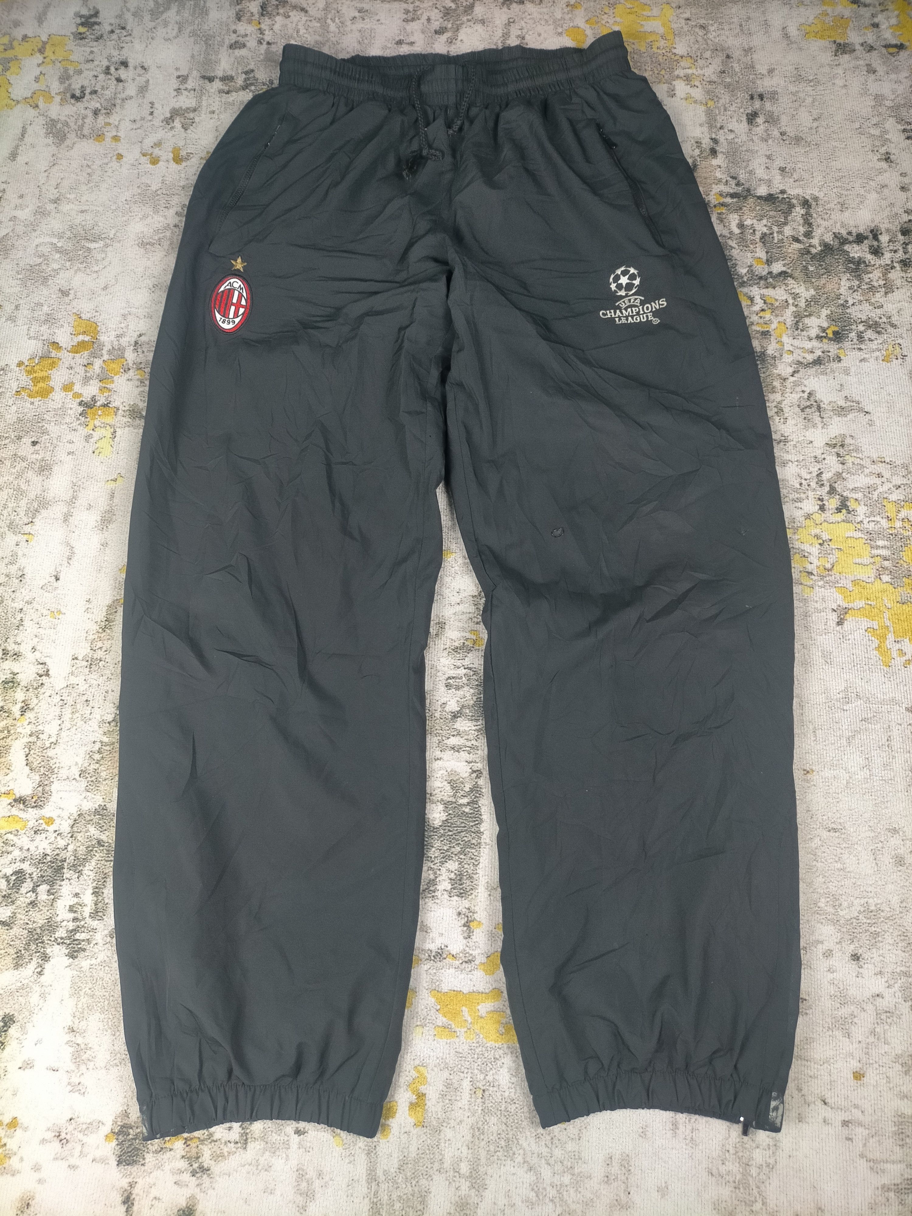 Adidas Vintage Adidas Ac Milan Track Pants Size US 32 / EU 48 - 1 Thumbnail