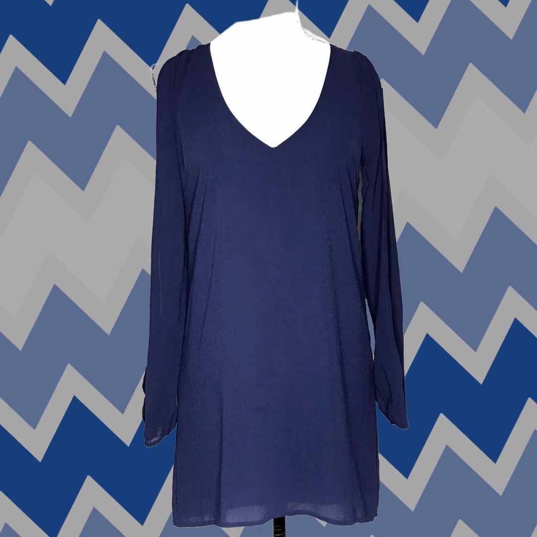 Vintage Tobi Blouse Women's S Blue V-Neck Lined Cold Shoulder Long Sleeve Slit Sleeve Pattern: Solid Vintage: No Size S / US 4 / IT 40 - 1 Thumbnail