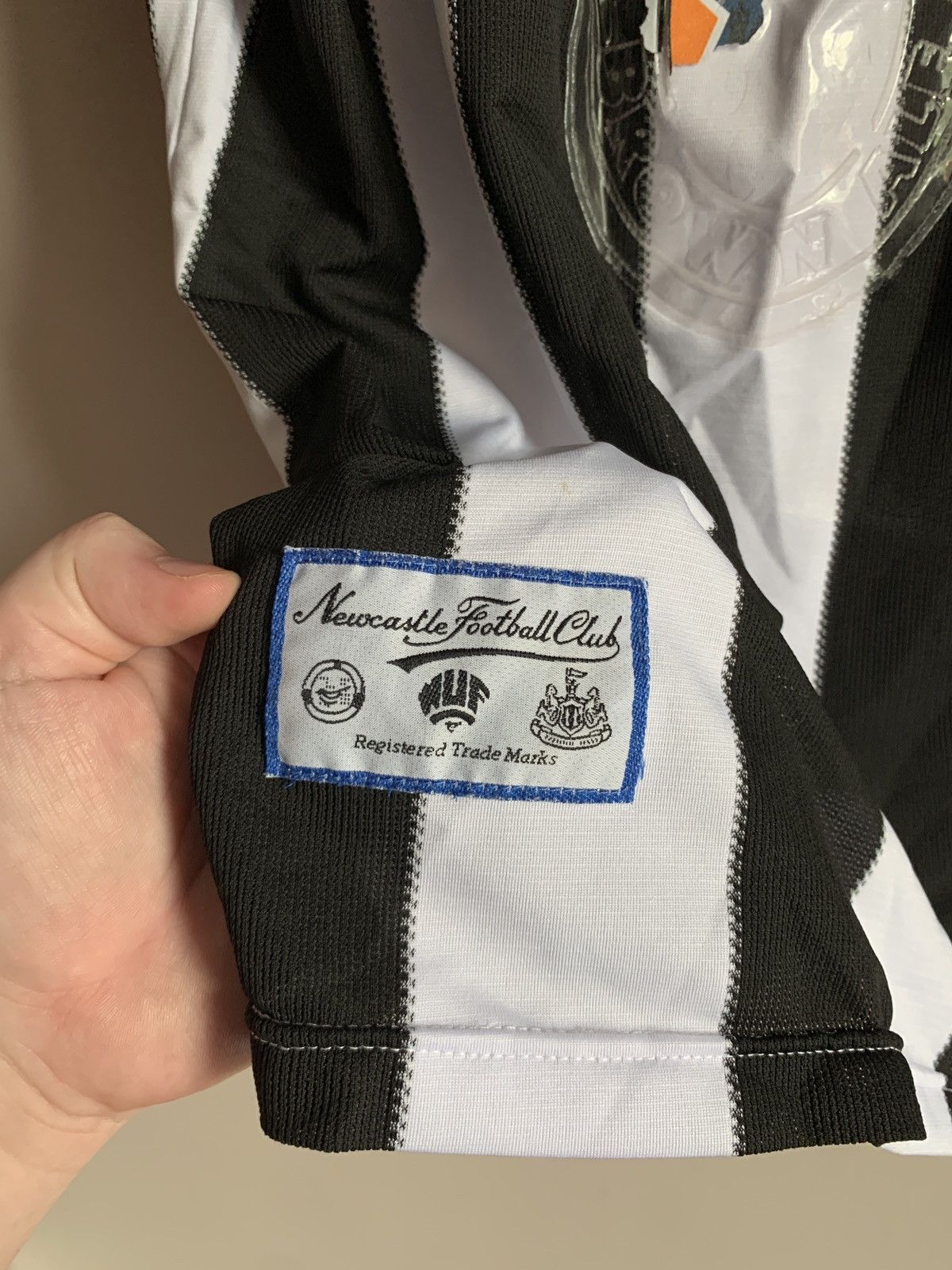 Vintage Newcastle United 1995 Home Football Shirt Retro Score Draw L Size US L / EU 52-54 / 3 - 9 Thumbnail