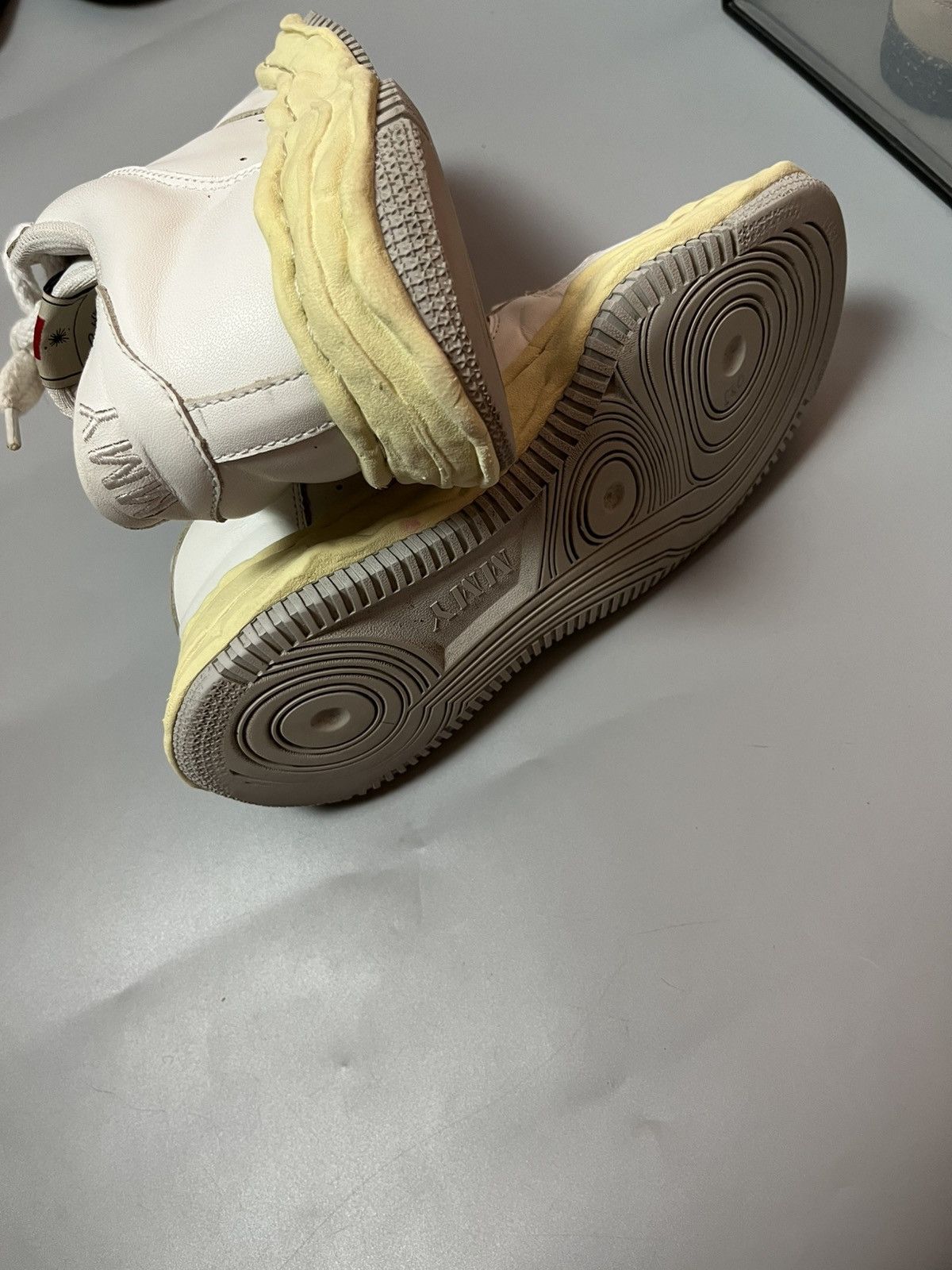 Maison MIHARA YASUHIRO Maison Mihara Yasuhiro “Wayne” white leather yellow sole Size US 7 / EU 40 - 9 Thumbnail