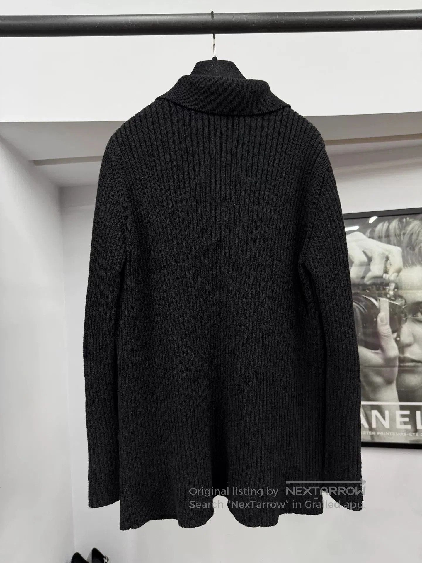Chanel Chanel Black Gold Button Knit Cardigan. Size US M / EU 48-50 / 2 - 2 Thumbnail