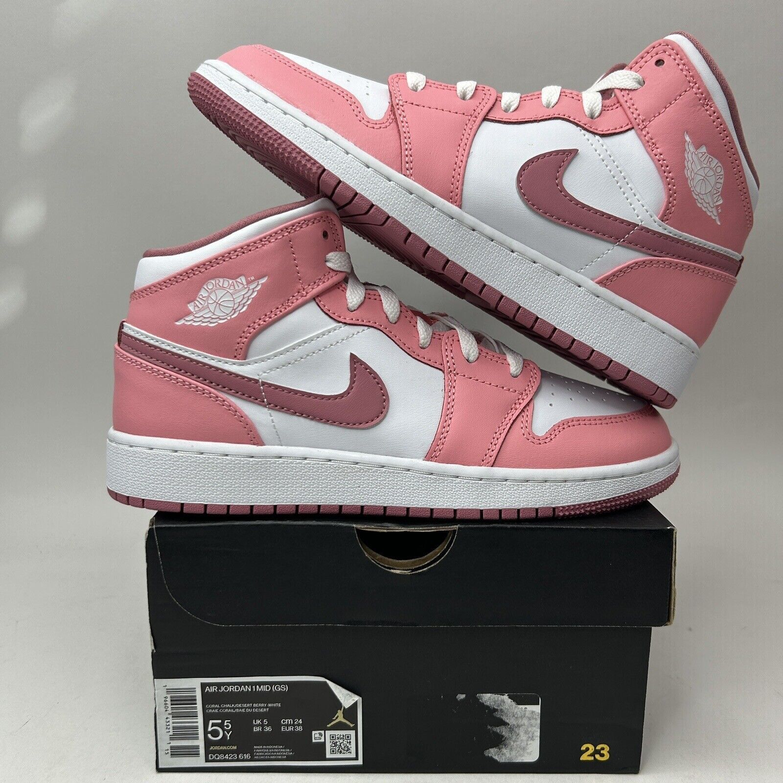 Nike Nike Air Jordan 1 Retro Mid GS “Valentines Day/Coral Pink” Size US 7 / IT 37 - 1 Thumbnail