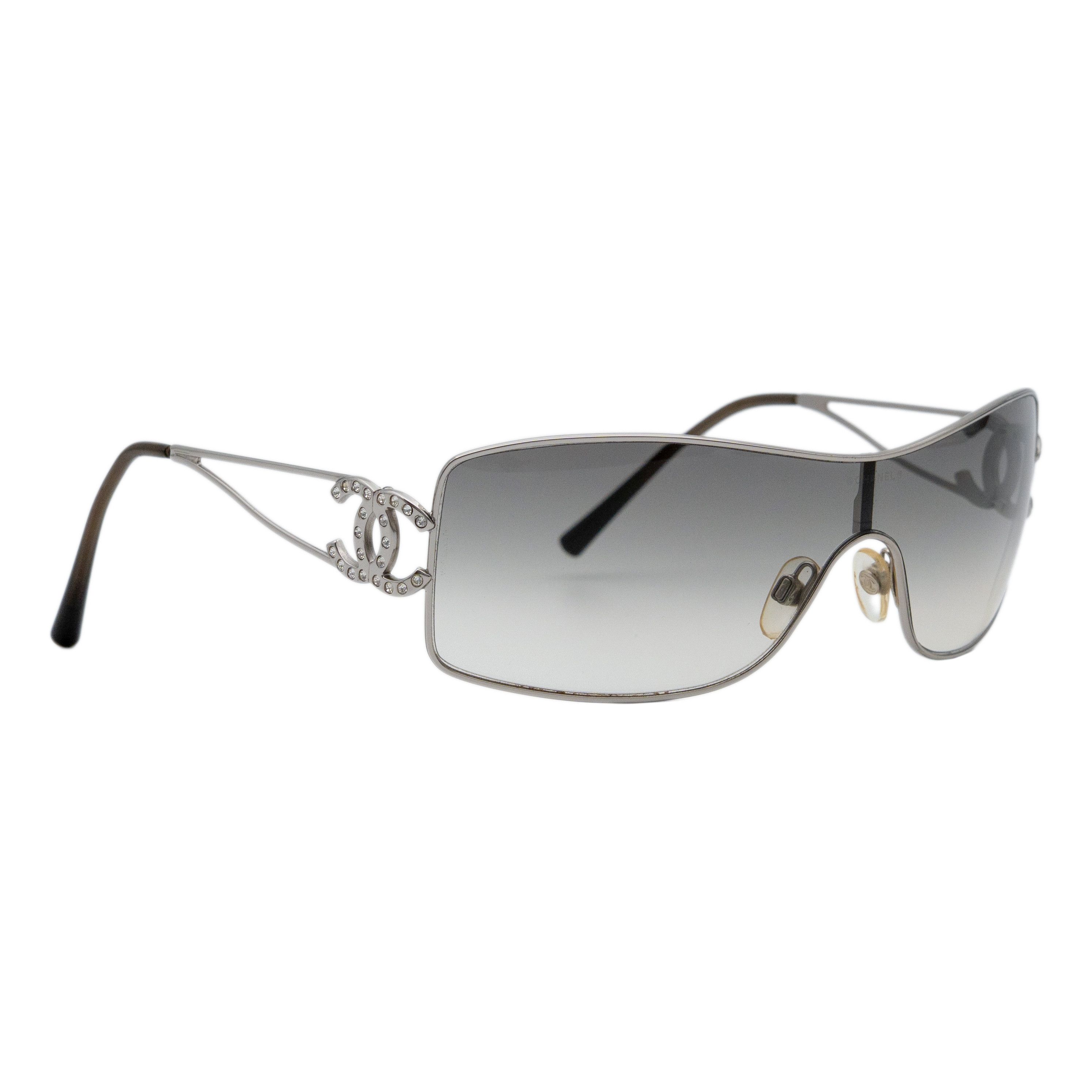Chanel Chanel 4032 Folding Logo Sunglasses | Grailed