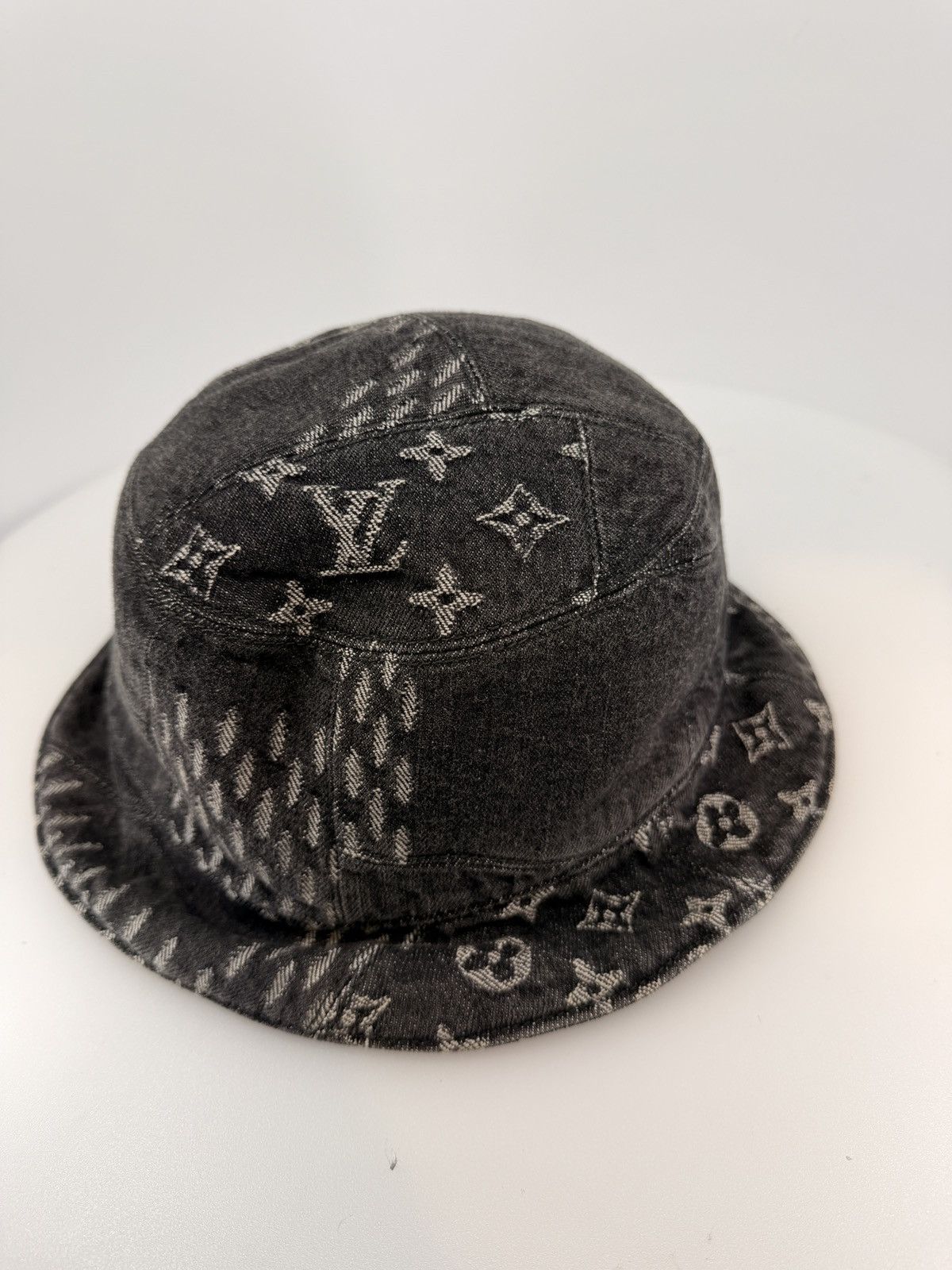 Louis Vuitton Louis Vuitton Nigo Monogram Denim Bucket Hat Size ONE SIZE - 2 Thumbnail