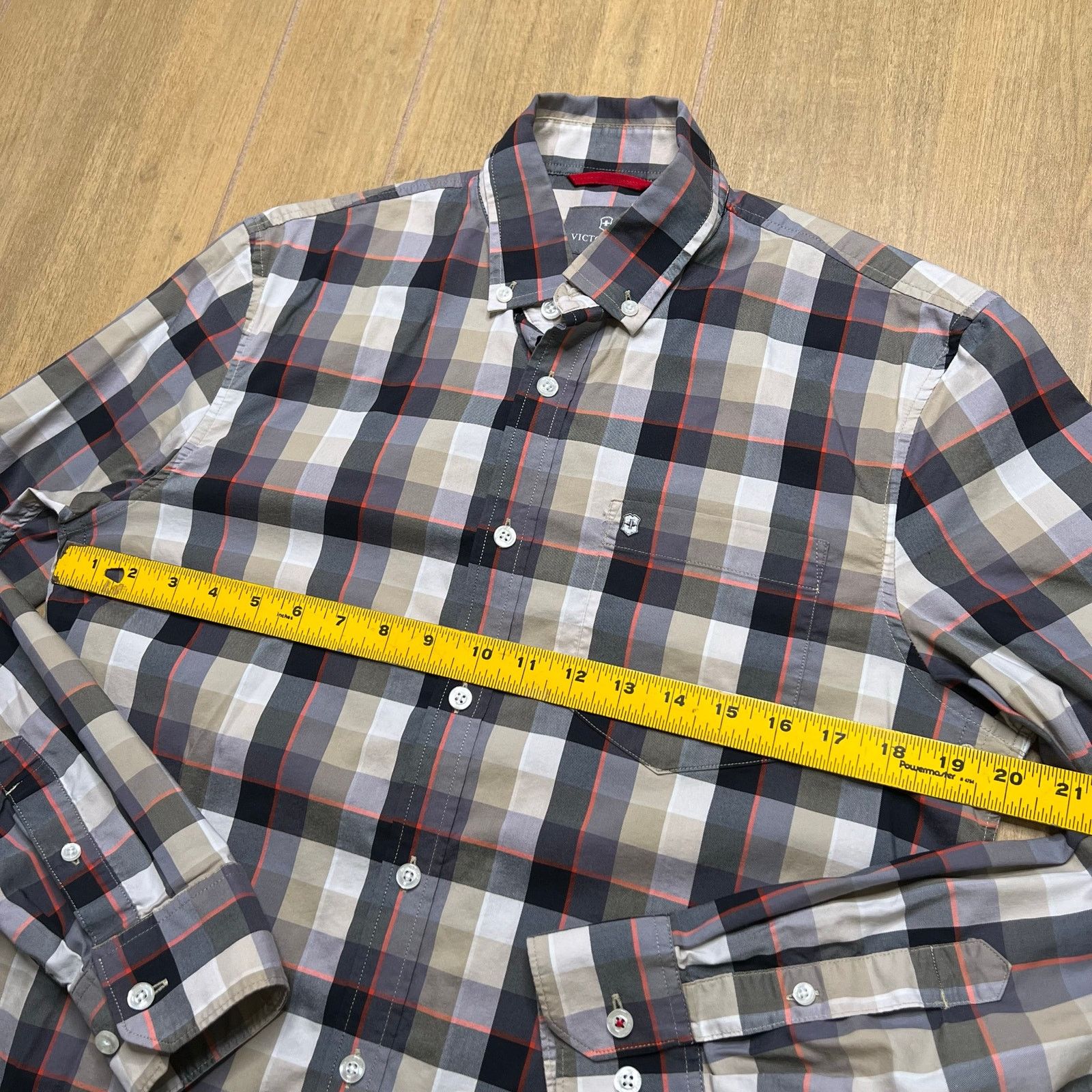 Victorinox Victorinox Button Down Shirt Men’s M Slim Fit Plaid Casual Size US M / EU 48-50 / 2 - 5 Thumbnail