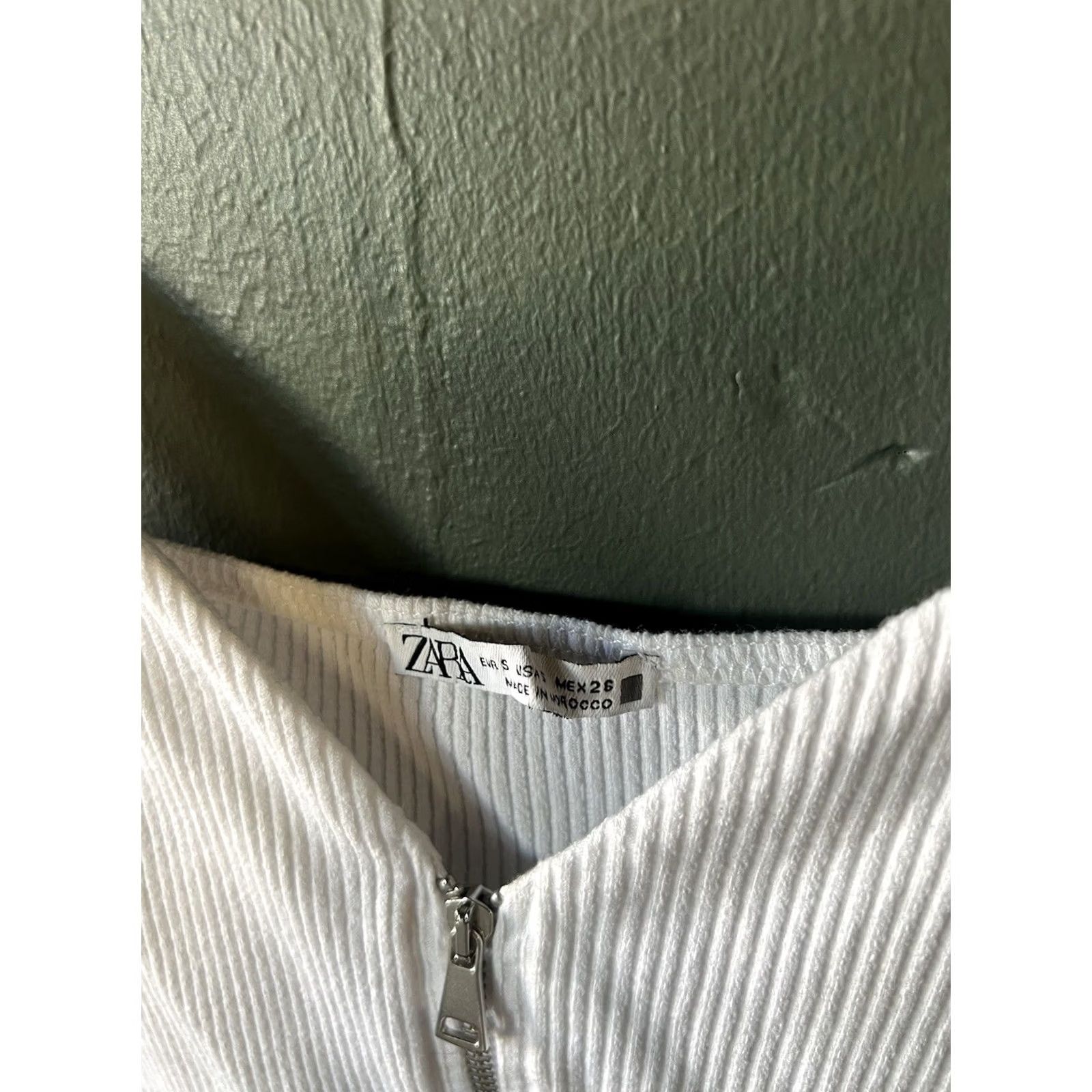 Zara Zara Womens White Sleeveless Knit Cropped Shirt S Ribbed Tank Cropped Knit White Womens Sleeveless Shirt S Size S / US 4 / IT 40 - 3 Thumbnail