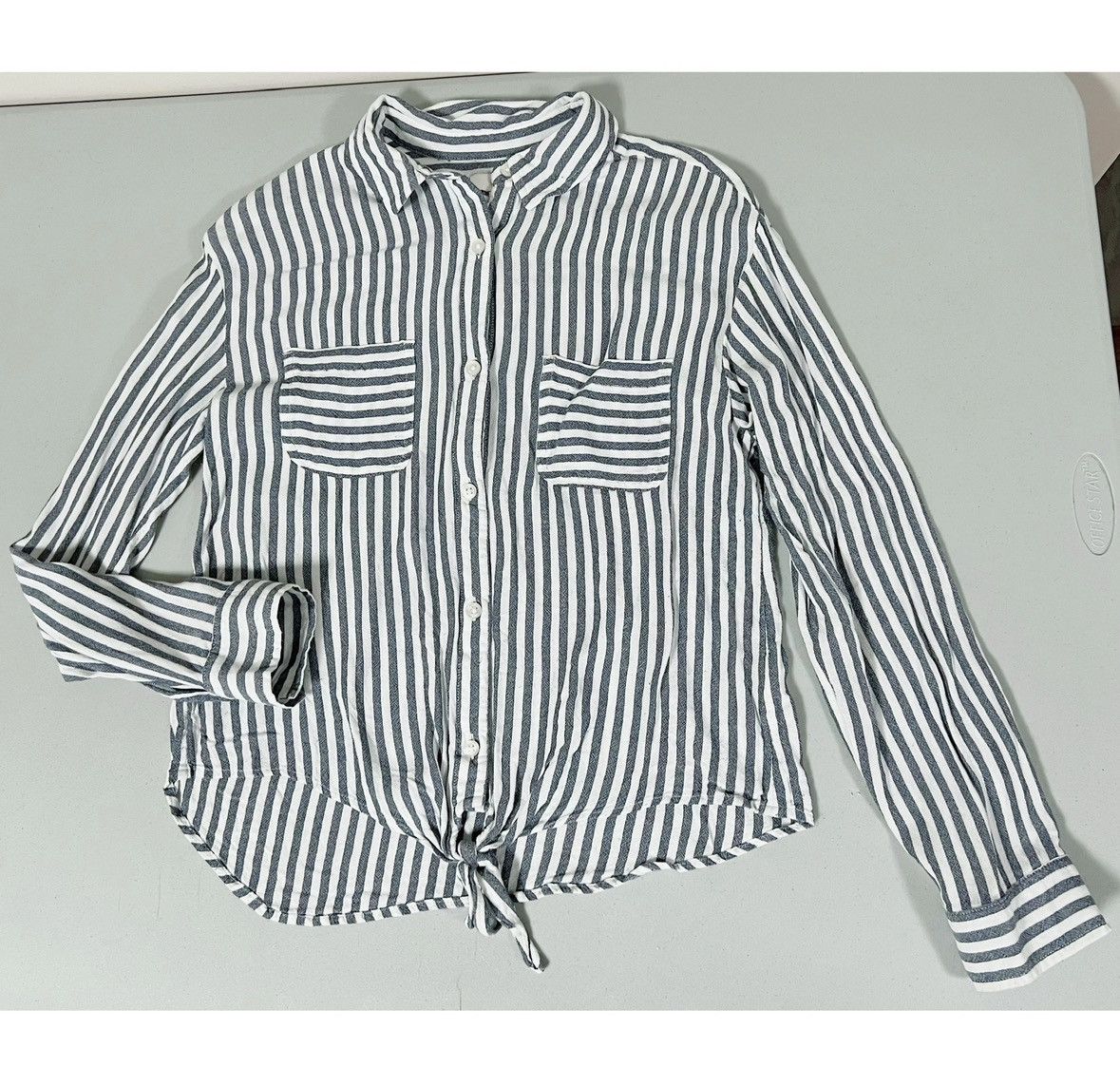 Vintage White Striped Collared Button-Down Shirt Blouse Size M 🤍💙 Size M / US 6-8 / IT 42-44 - 1 Thumbnail