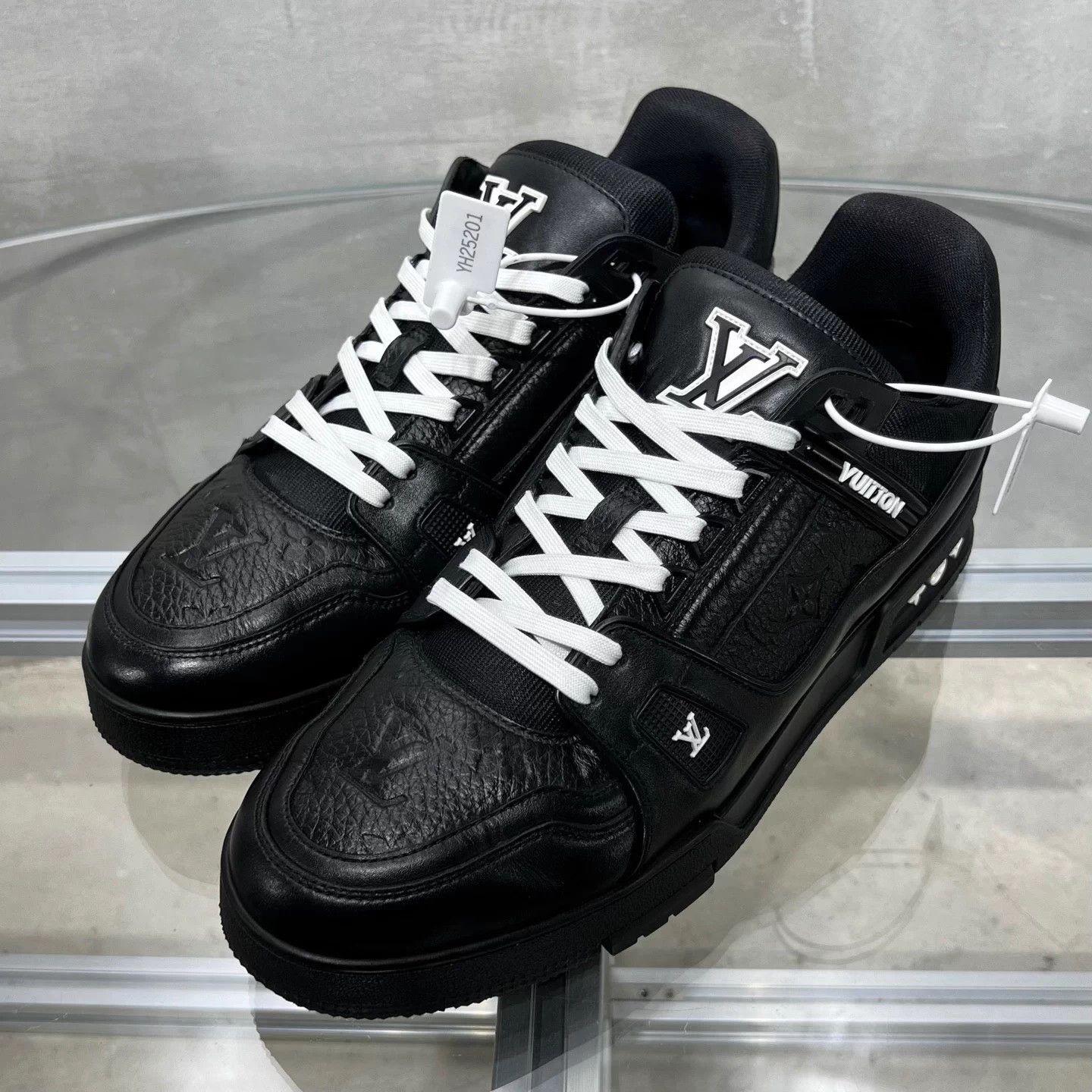Louis Vuitton LV Trainer Black Warrior Black Art Gallery UK9.5 Size US 10.5 / EU 43-44 - 2 Thumbnail