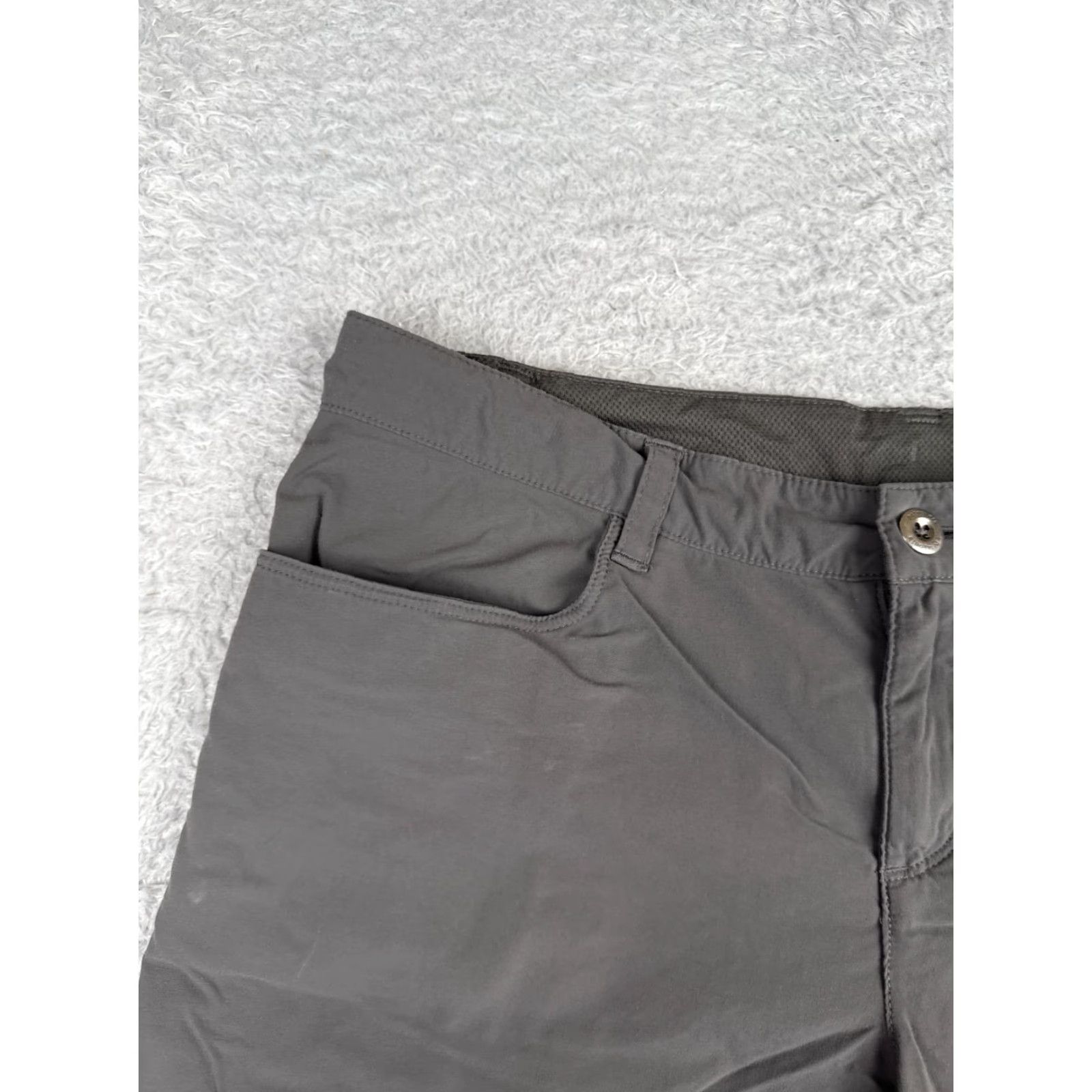 Patagonia Patagonia Shorts Womens 32 Gray Chino Nylon Blend Zip Pocket Hiking Camp 32x5 Size 24" / US 00 / IT 34 - 4 Thumbnail