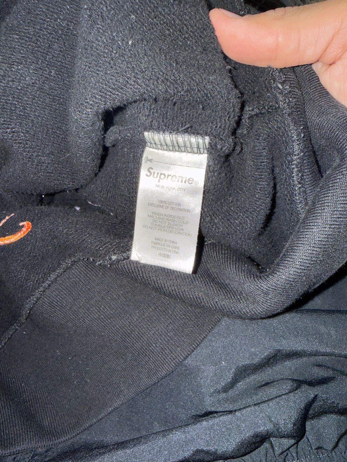 Supreme Supreme Hoodie Size US L / EU 52-54 / 3 - 5 Thumbnail