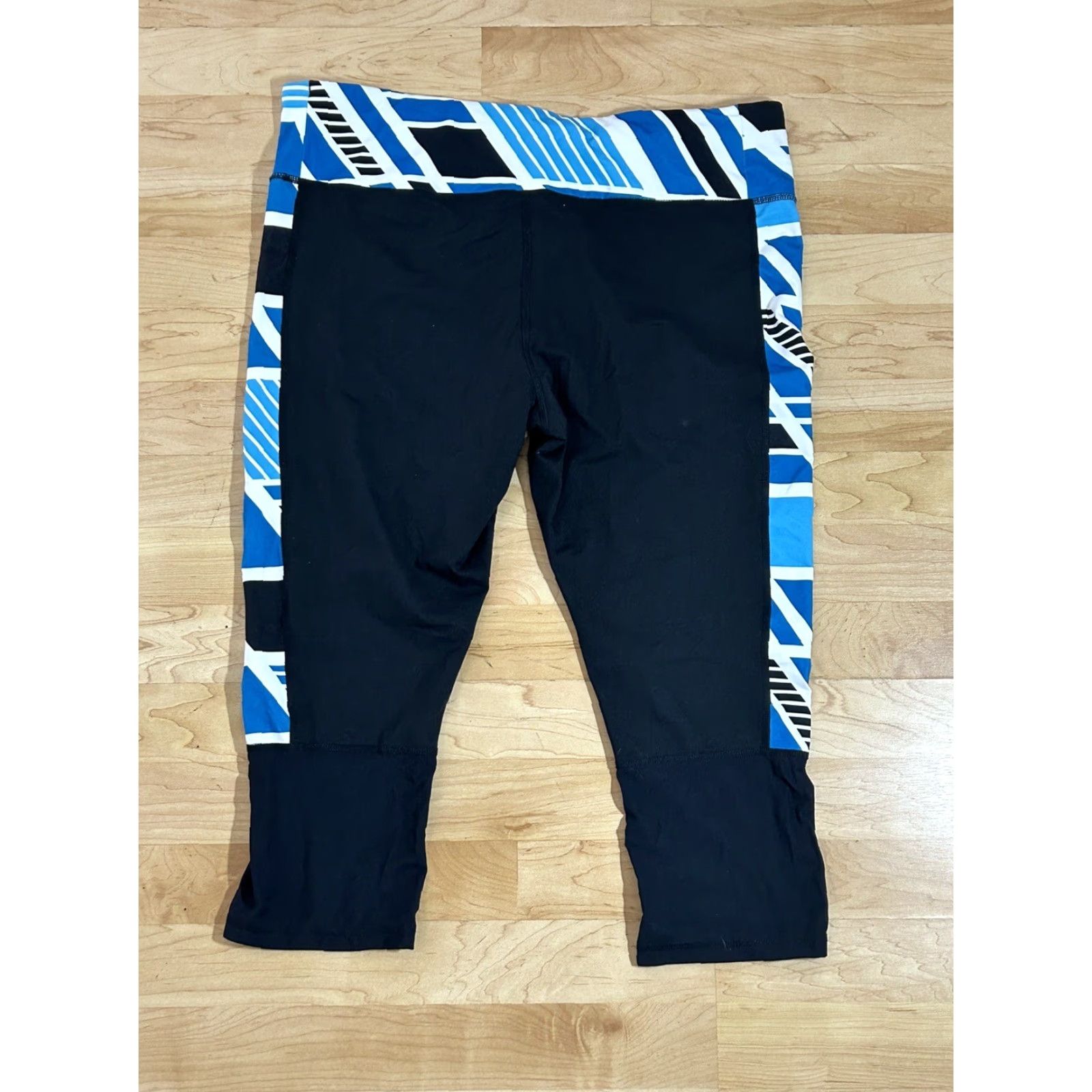 Brooks Brooks Womens Capri Cropped Work Out Pants XL Black Blue Gym Athleisure Sports Size 40" / US 18 - 2 Thumbnail