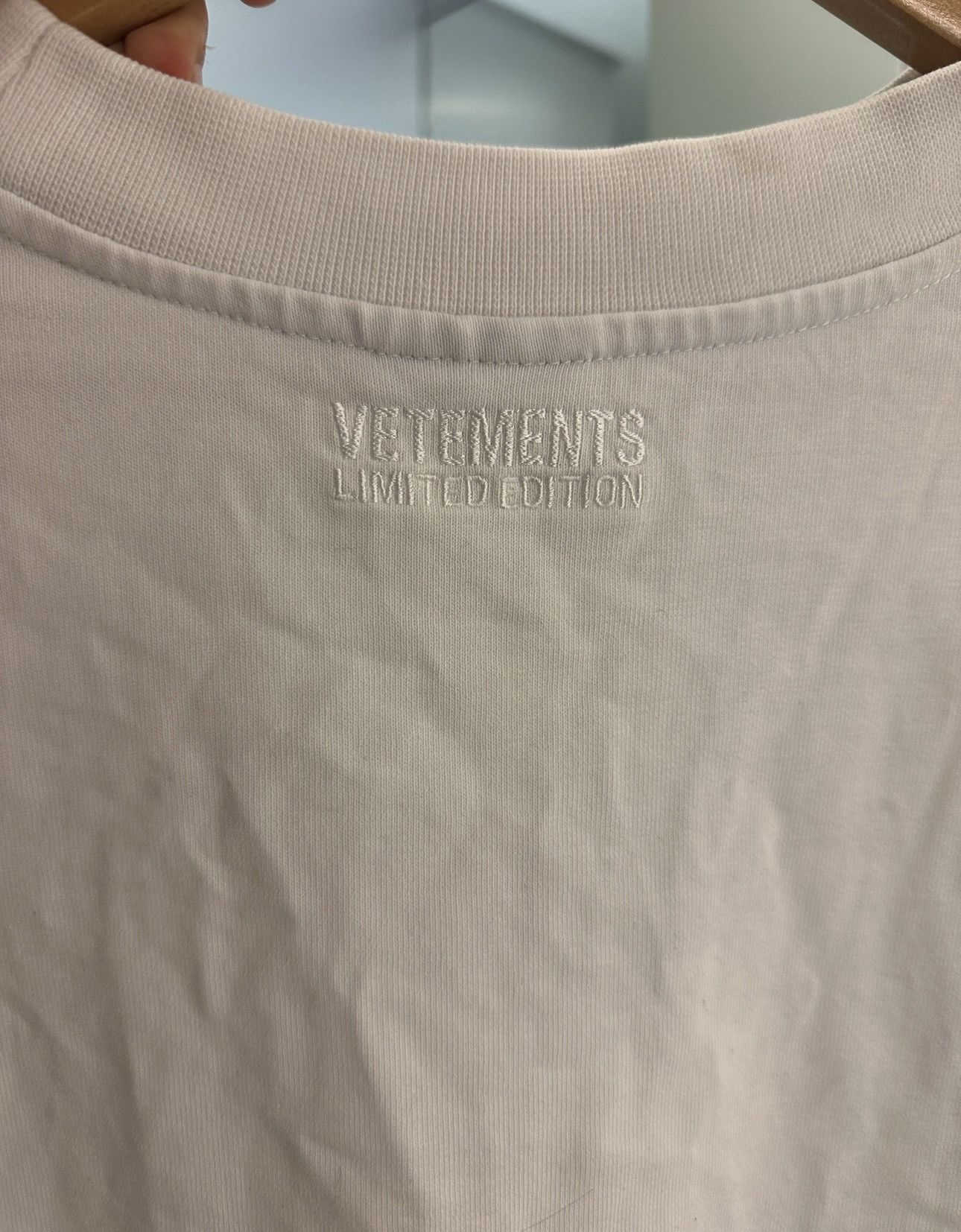 Vetements Vetements Pink Logo Longsleeve Size US S / EU 44-46 / 1 - 3 Thumbnail