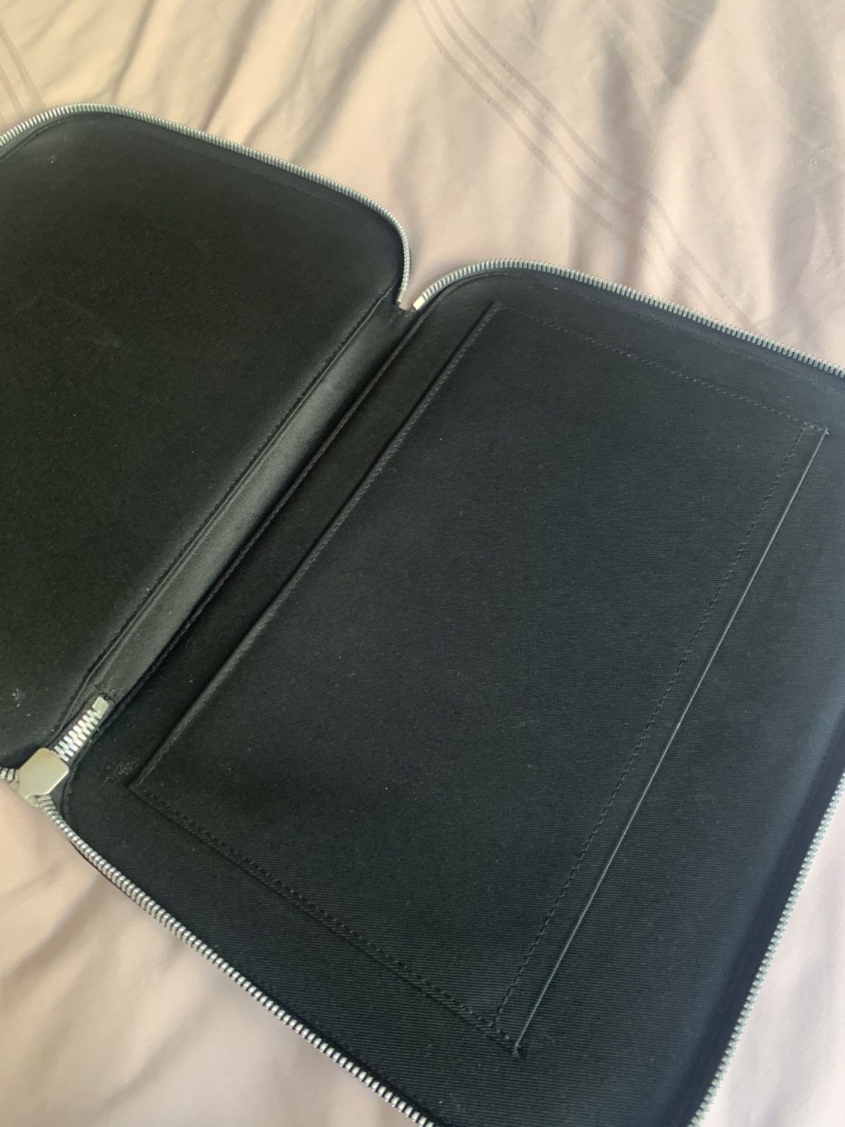 Louis Vuitton Louis vuitton damier graphite horizon laptop sleeve Size ONE SIZE - 9 Thumbnail
