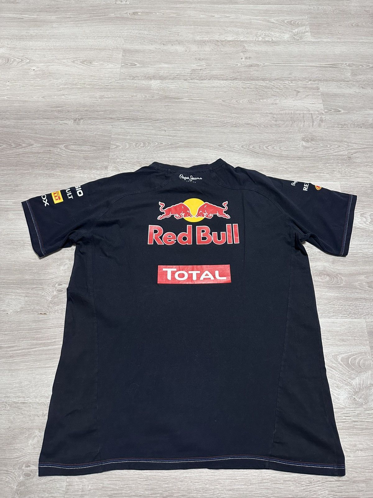 Red Bull Vintage Red Bull T-shirt Formula 1 big logo size XL Size US XL / EU 56 / 4 - 7 Thumbnail