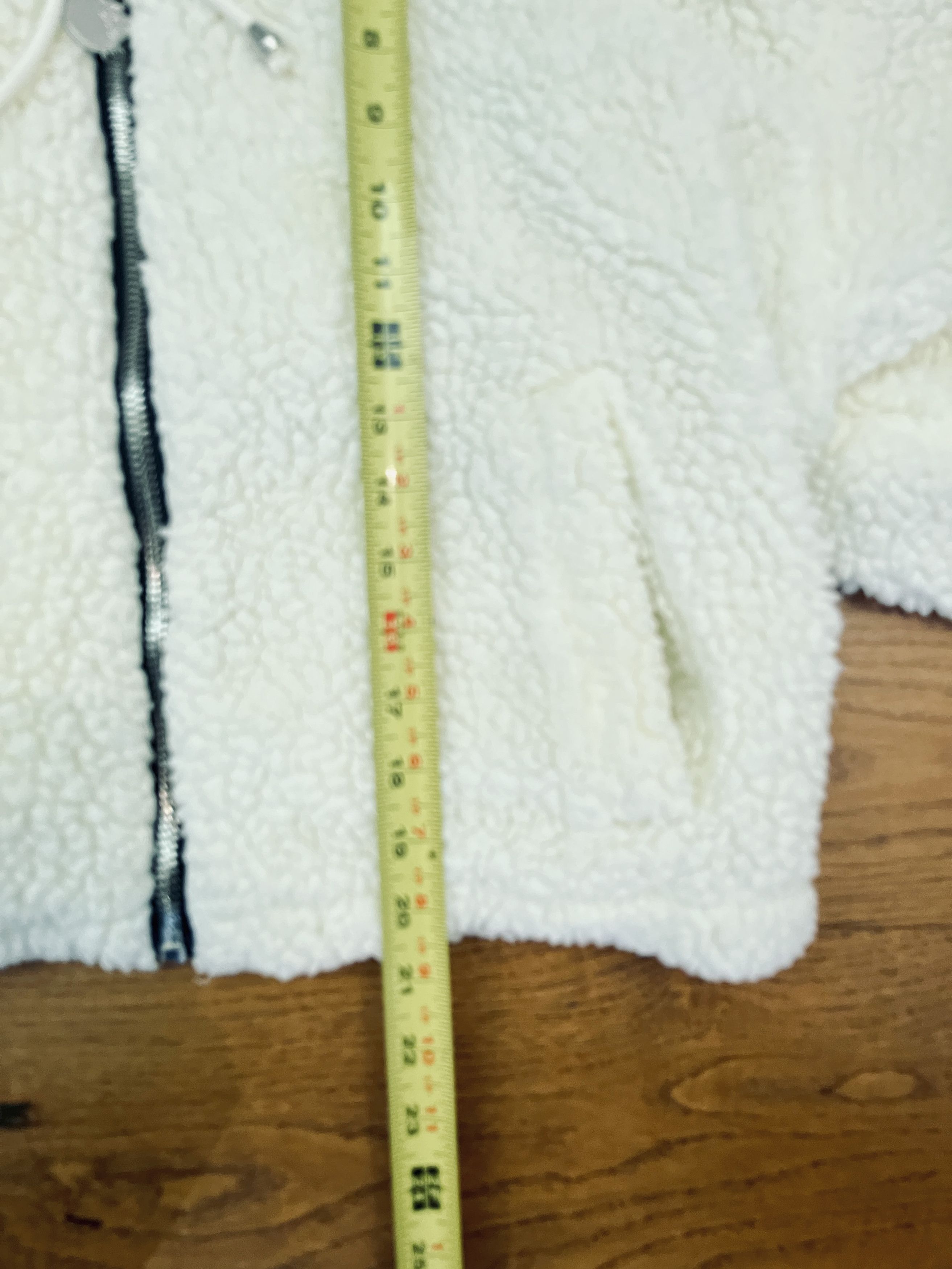 Dolls Kill Dolls Kill x Hello Kitty Sherpa Ears D-Ring Hoodie M Size M / US 6-8 / IT 42-44 - 9 Thumbnail