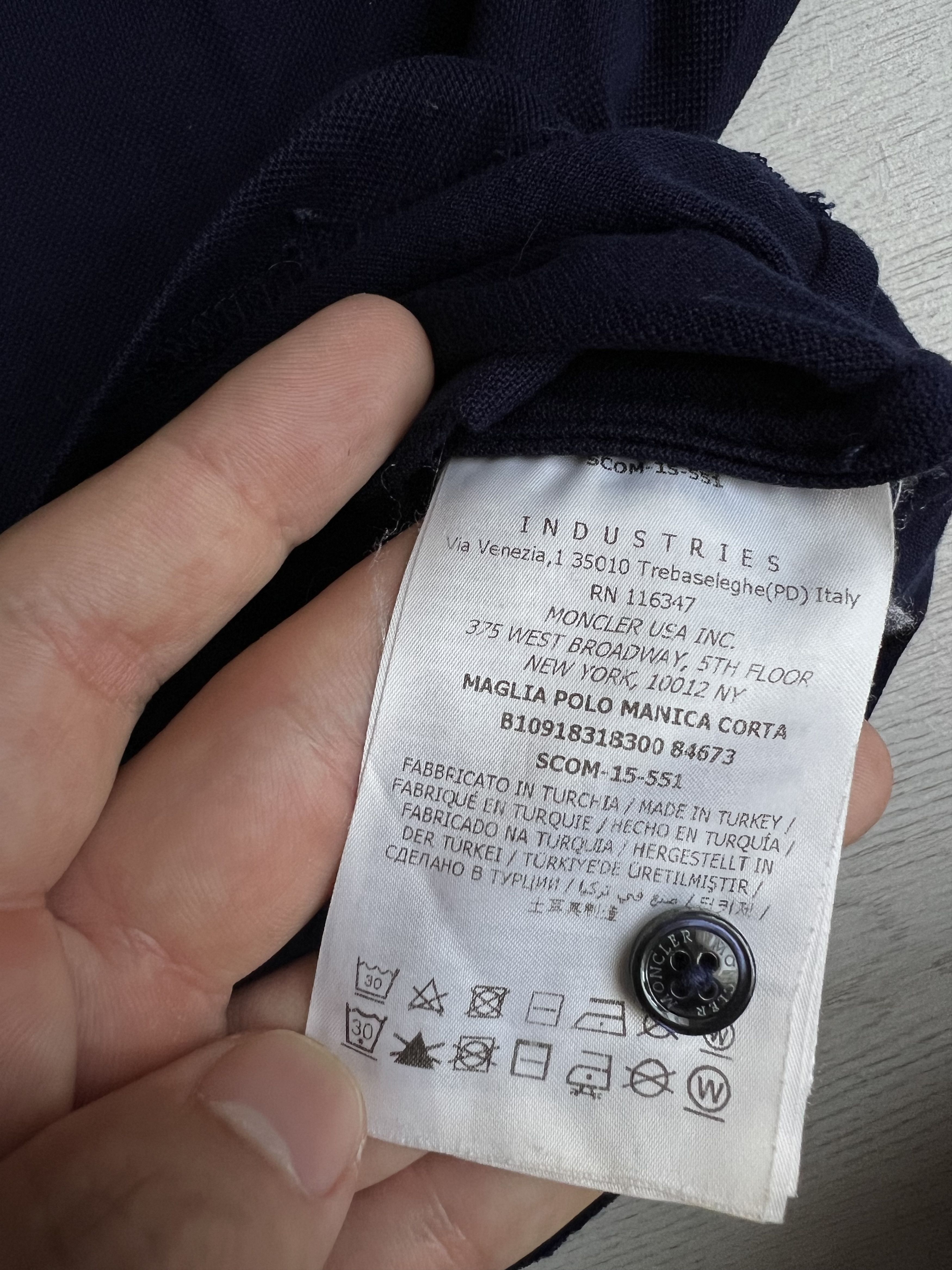 Moncler Moncler Pocket Vintage T Shirt Polo Small Logo Luxury Size US M / EU 48-50 / 2 - 4 Thumbnail