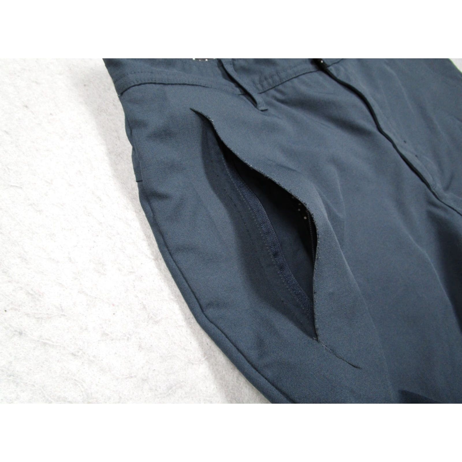 Lululemon Lululemon Athletica Pants Mens 34 Blue Performance Chinos Travel 34x29 Blue Pants Mens 34 Travel Performance Chino 34W x 29L Size US 34 / EU 50 - 4 Thumbnail