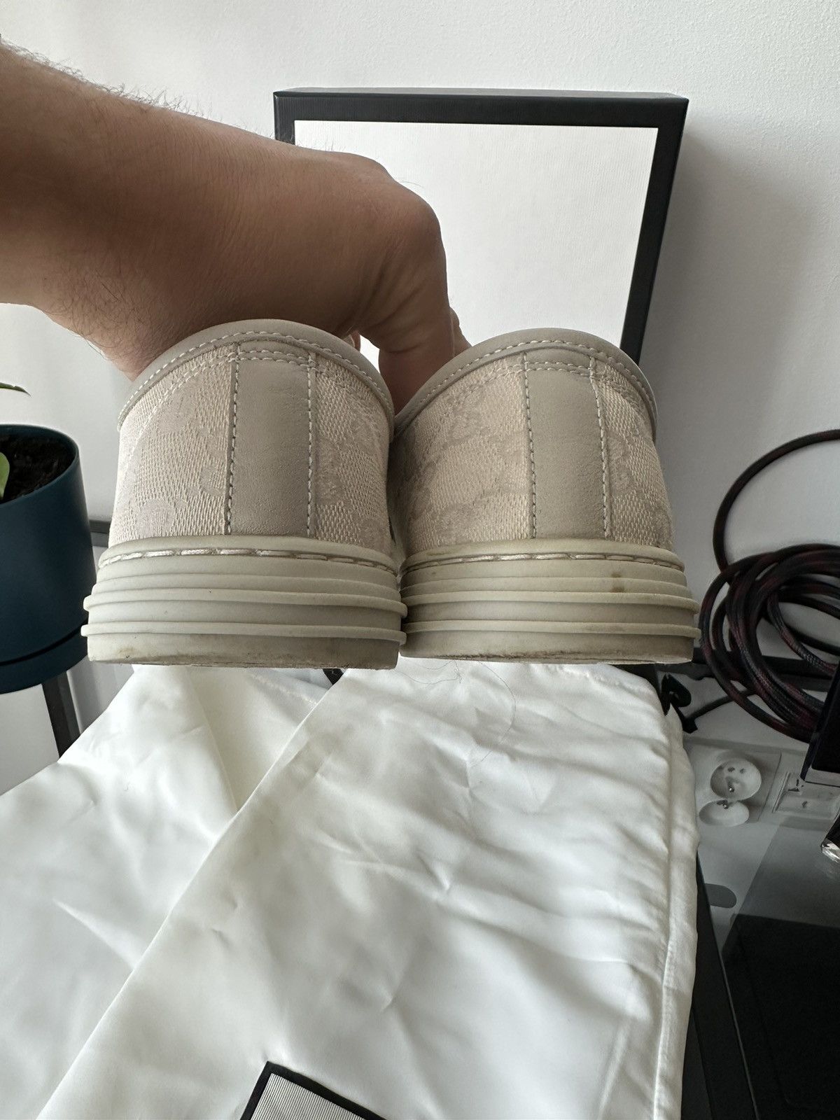 Gucci Gucci Wmns GG Low 'Cotton Washed - White' sneakers Size US 7.5 / IT 37.5 - 8 Thumbnail