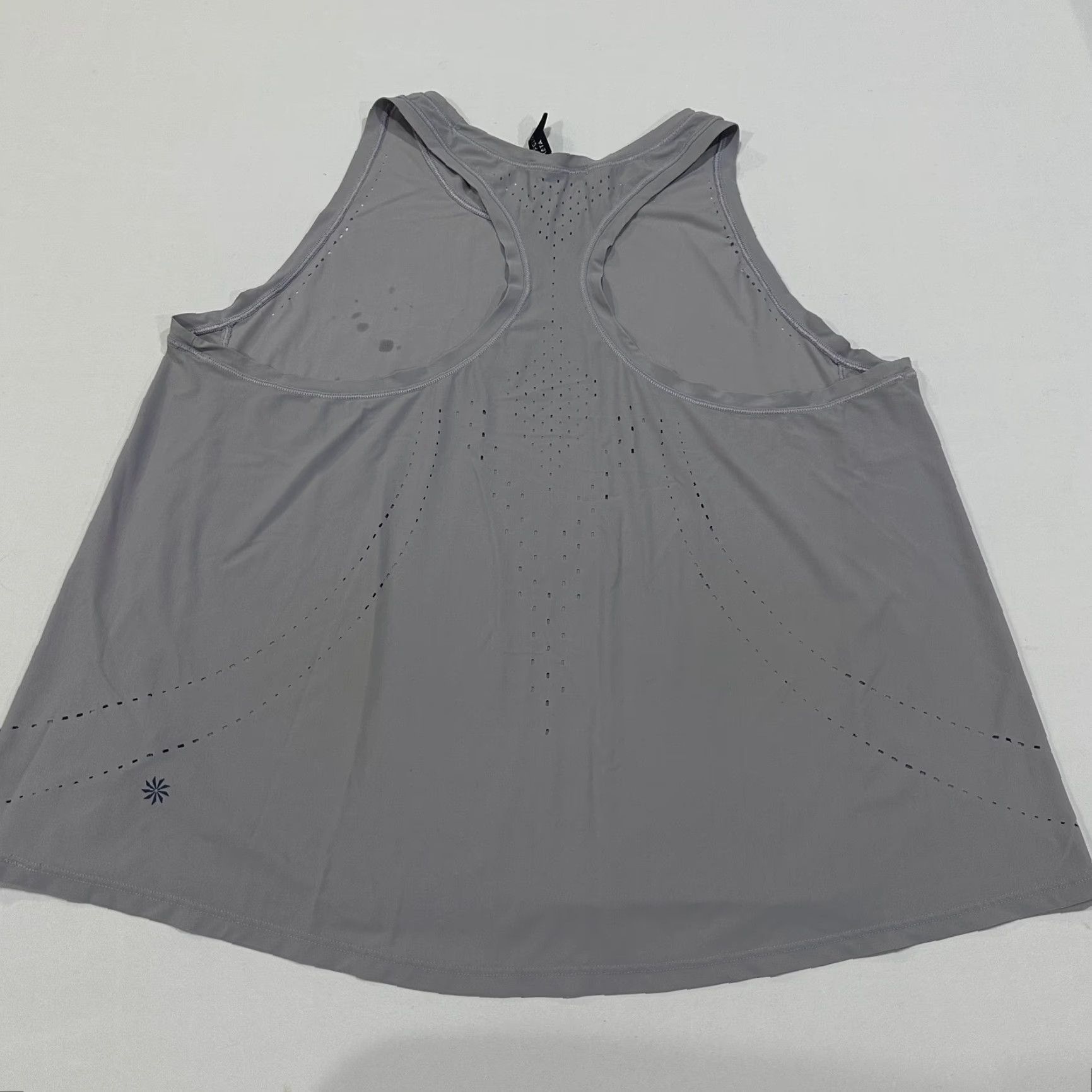 Athleta Allyson Felix Athleta Tank Womens Plus 1X Gray Sleeveless Scoop Neck Breathable Stretch Lightweight Casual Athleisure Stains Size XL / US 12-14 / IT 48-50 - 5 Thumbnail