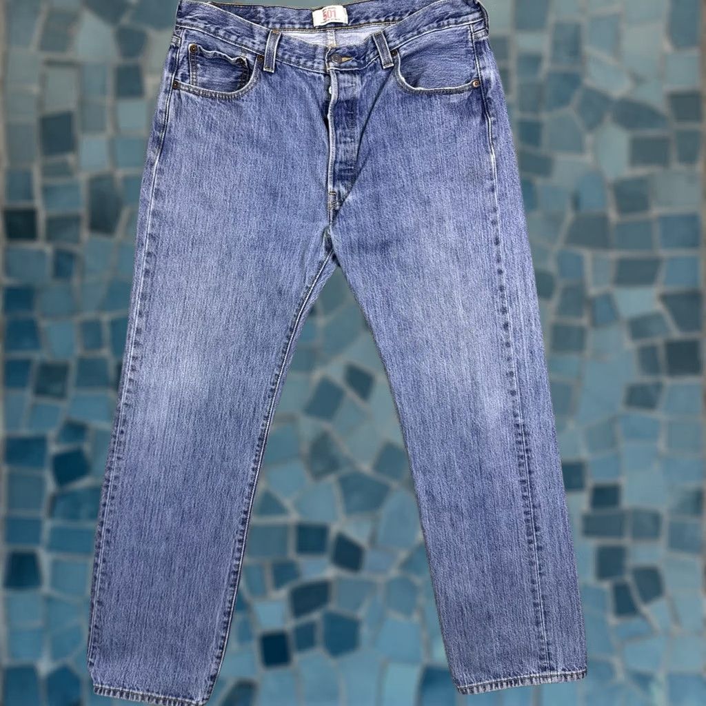 Levi's VINTAGE Levi's 501 XX Jeans Mens 34x32 Lightwash Button Fly 90s Grunge Y2K Denim Blue Regular 5-Pocket Mens Size US 36 / EU 52 - 1 Thumbnail