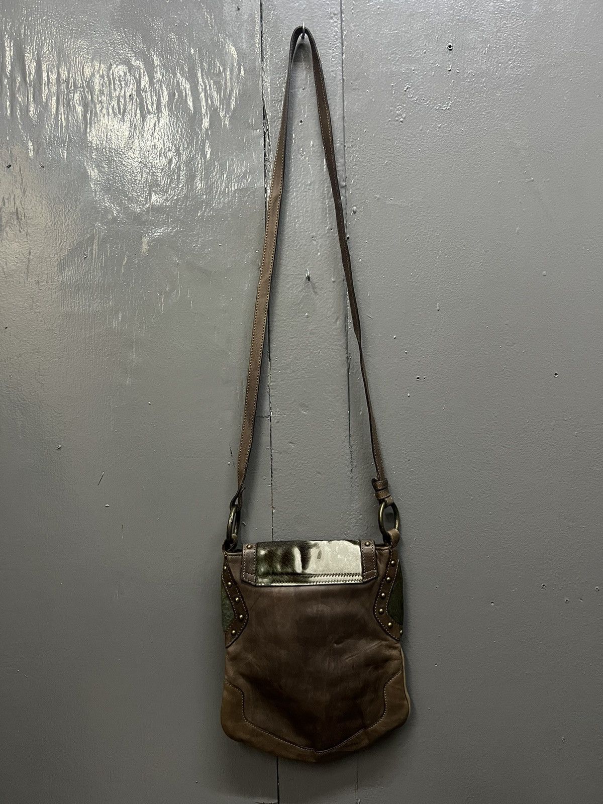 Genuine Leather Yurena by Estro Sling Bag Made in Italy Size ONE SIZE - 5 Thumbnail