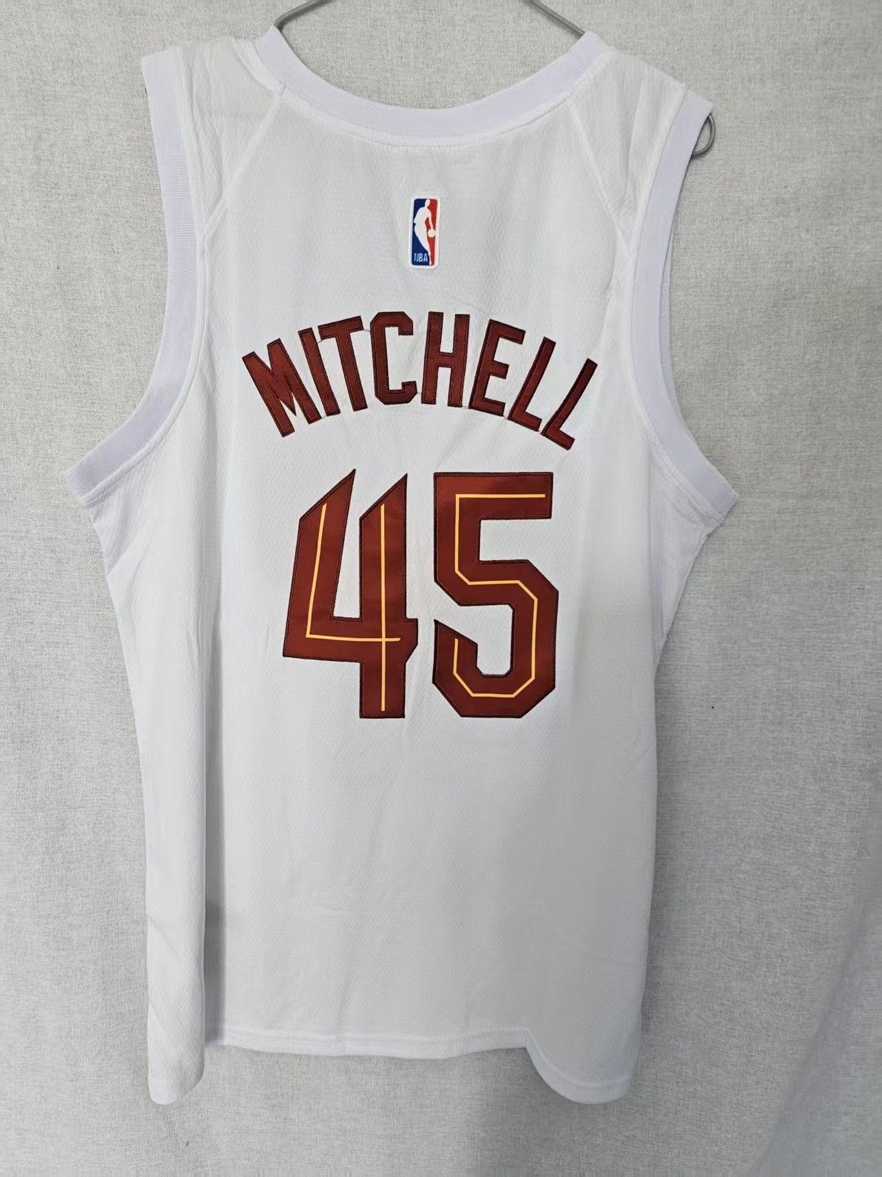 NBA Cavaliers #45 Donovan Mitchell Jersey White Size US XL / EU 56 / 4 - 2 Thumbnail