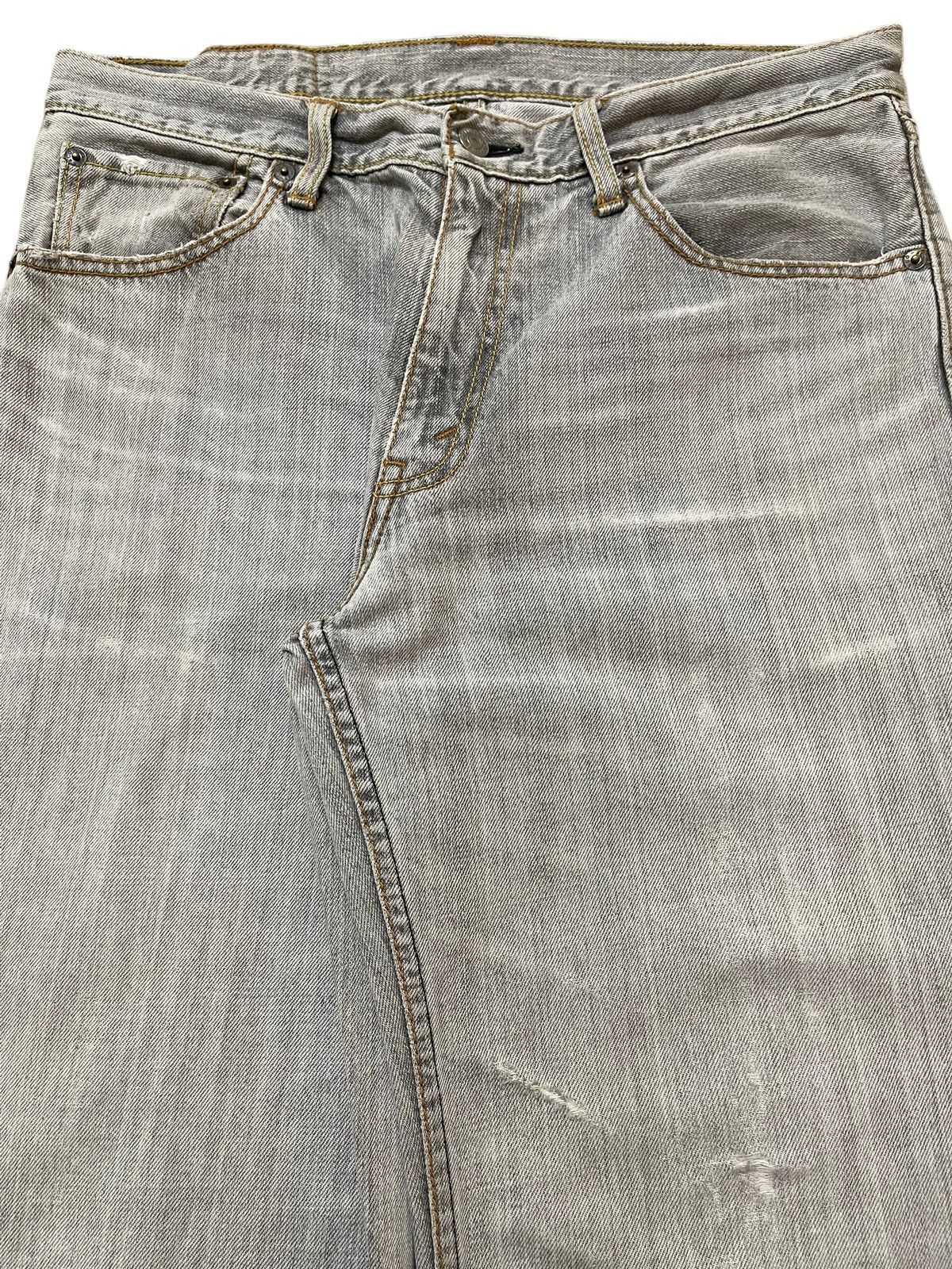 Levi's Vintage 90s Levis 702 Faded Wash Distressed Loose Jeans Size US 32 / EU 48 - 4 Thumbnail