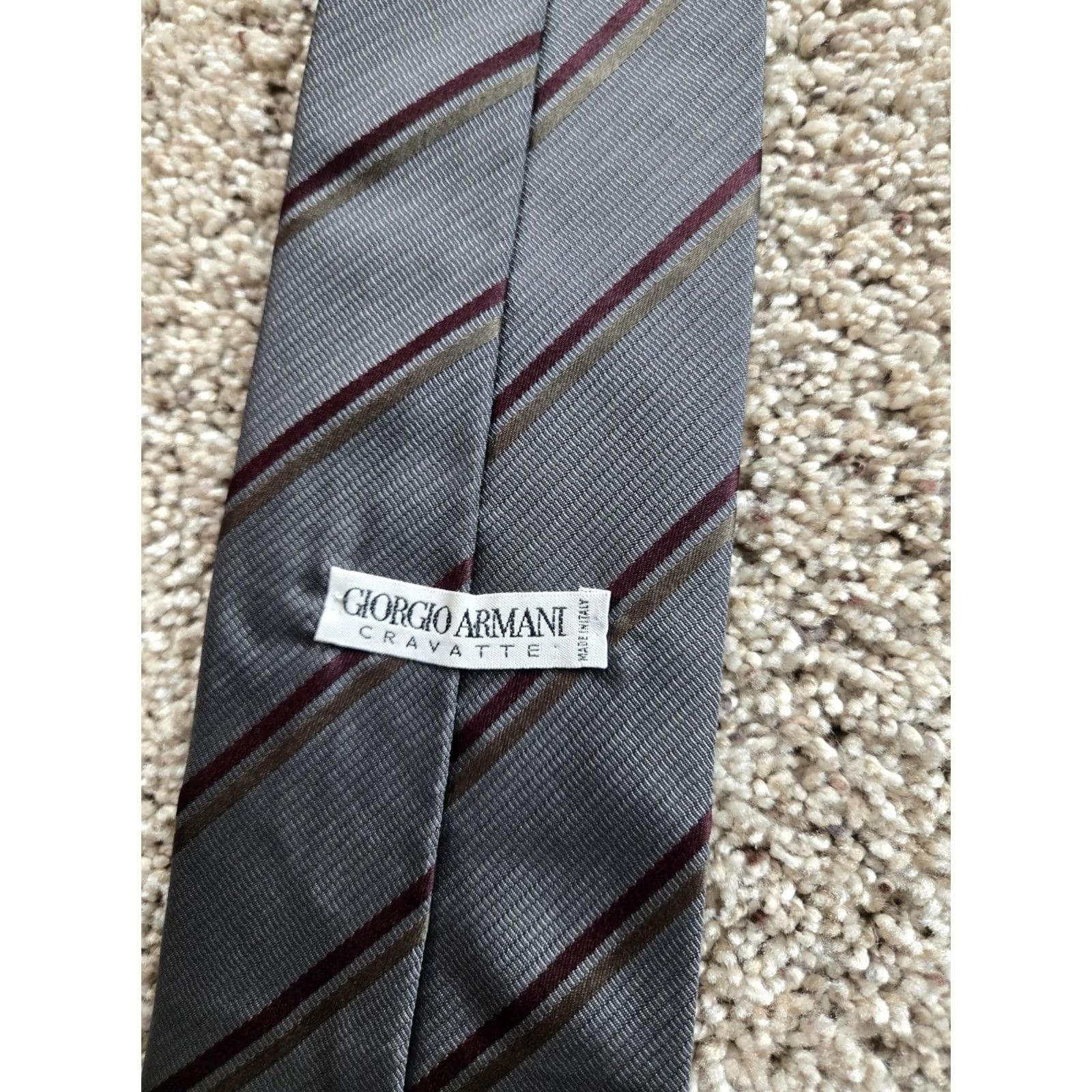 Giorgio Armani VINTAGE Giorgio Armani Tie Gray Silk 100% Silk Italy Made 90s Mens Tie Classic 57"-60" Width Medallion Florals Design Size ONE SIZE - 2 Thumbnail