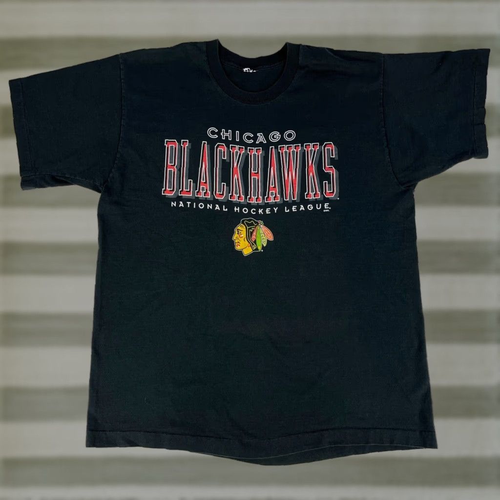NHL VINTAGE Men's Chicago Blackhawks T-Shirt 90s 1990s Single Stitch XL Black Logo Crew Neck Short Sleeve Shirt Mens Size US XL / EU 56 / 4 - 1 Thumbnail