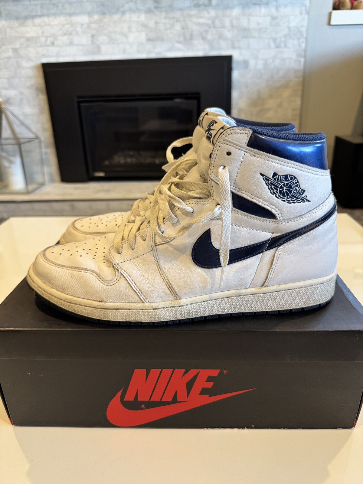 Jordan Brand Air Jordan 1 High OG Metallic Navy 2016 Size US 13 / EU 46 - 4 Thumbnail