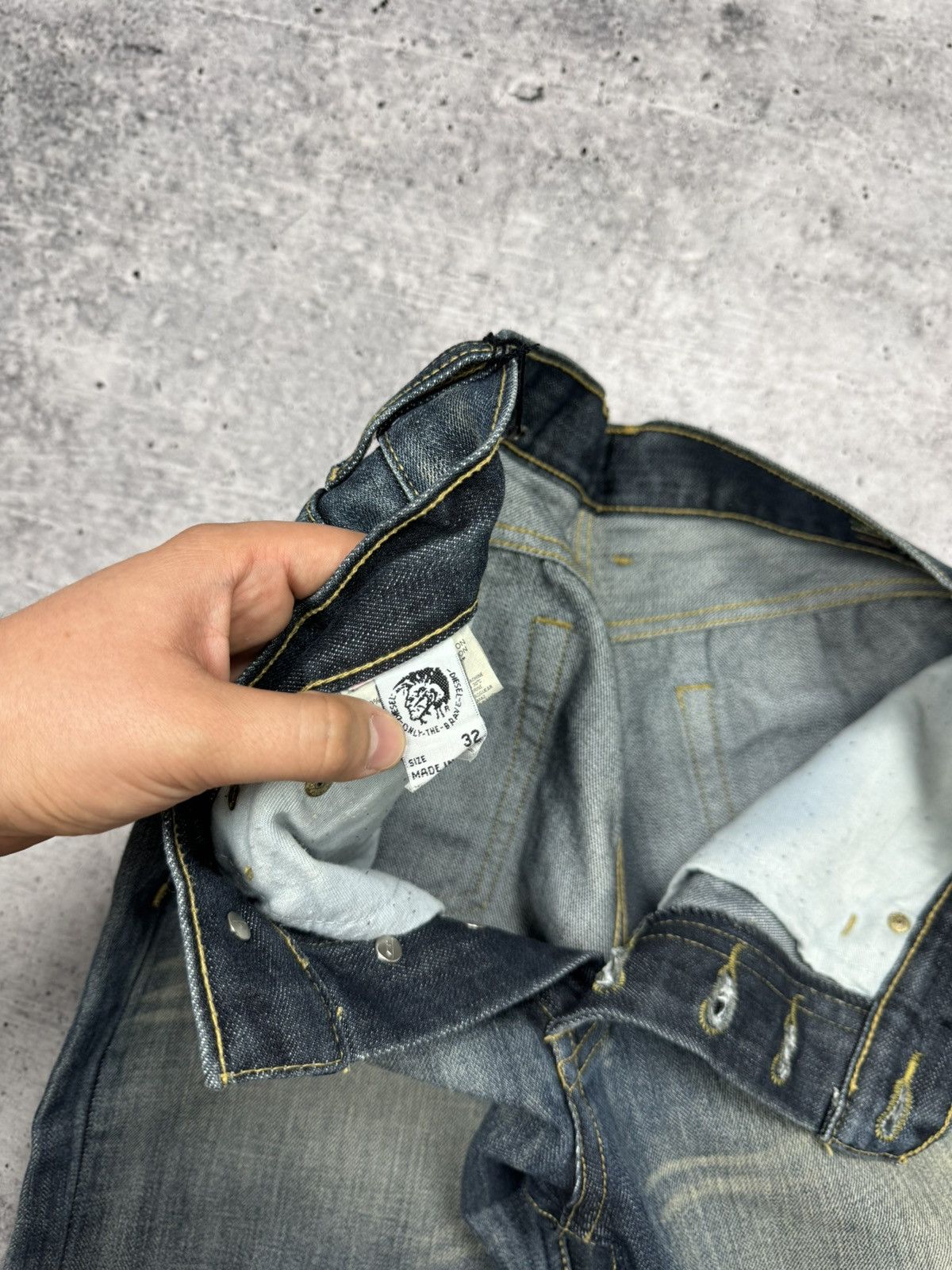 Diesel × Vintage Vintage Diesel Blue Stonewashed Denim Jeans Trousers Pants Size US 32 / EU 48 - 13 Thumbnail