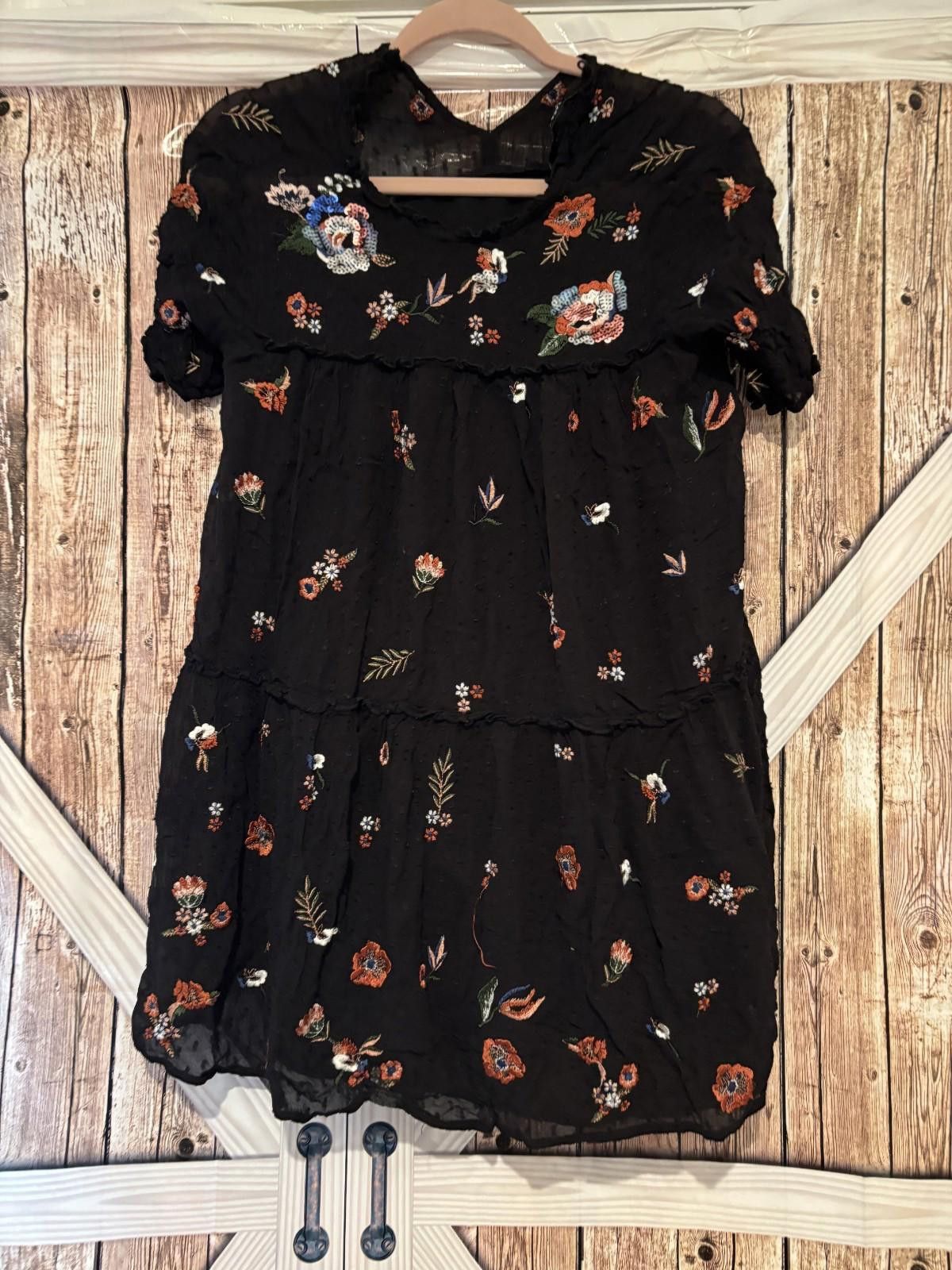 Zara ZARA Black Shift Dress Sequin & Embroidered Sz S #299 Size S / US 4 / IT 40 - 1 Thumbnail