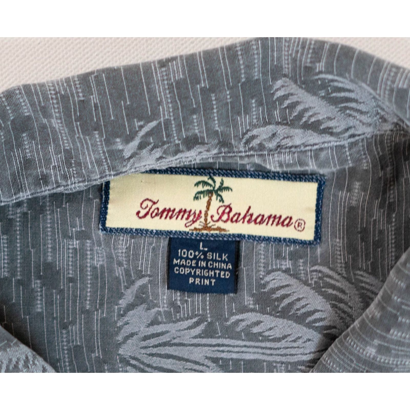 Tommy Bahama VINTAGE Tommy Bahama Silk Shirt Mens L Gray Striped Palm Trees Button Up Size US L / EU 52-54 / 3 - 2 Thumbnail
