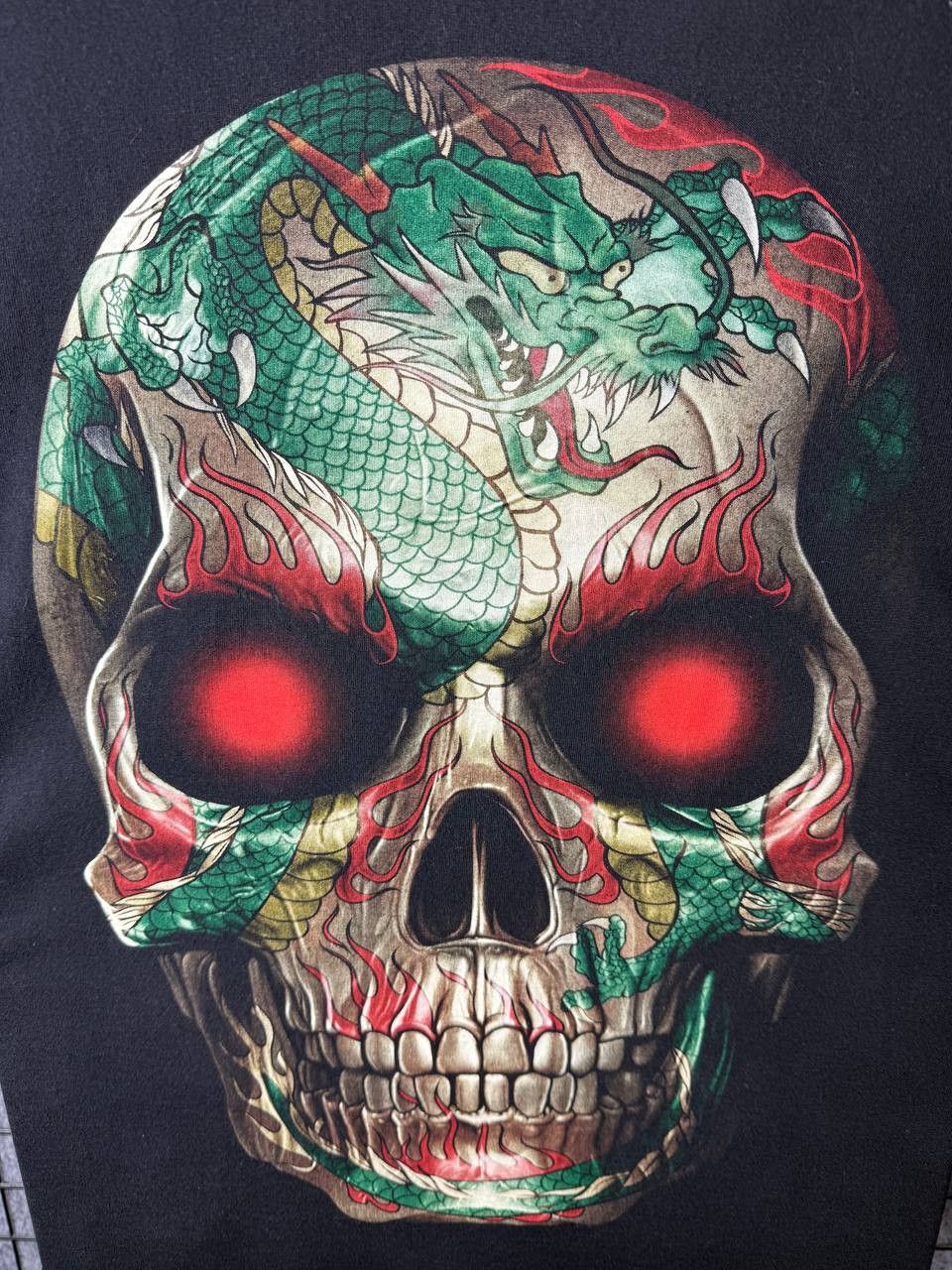 Band Tees Skull Dragon Tshirt luminescent Reverse size M Size US M / EU 48-50 / 2 - 3 Thumbnail