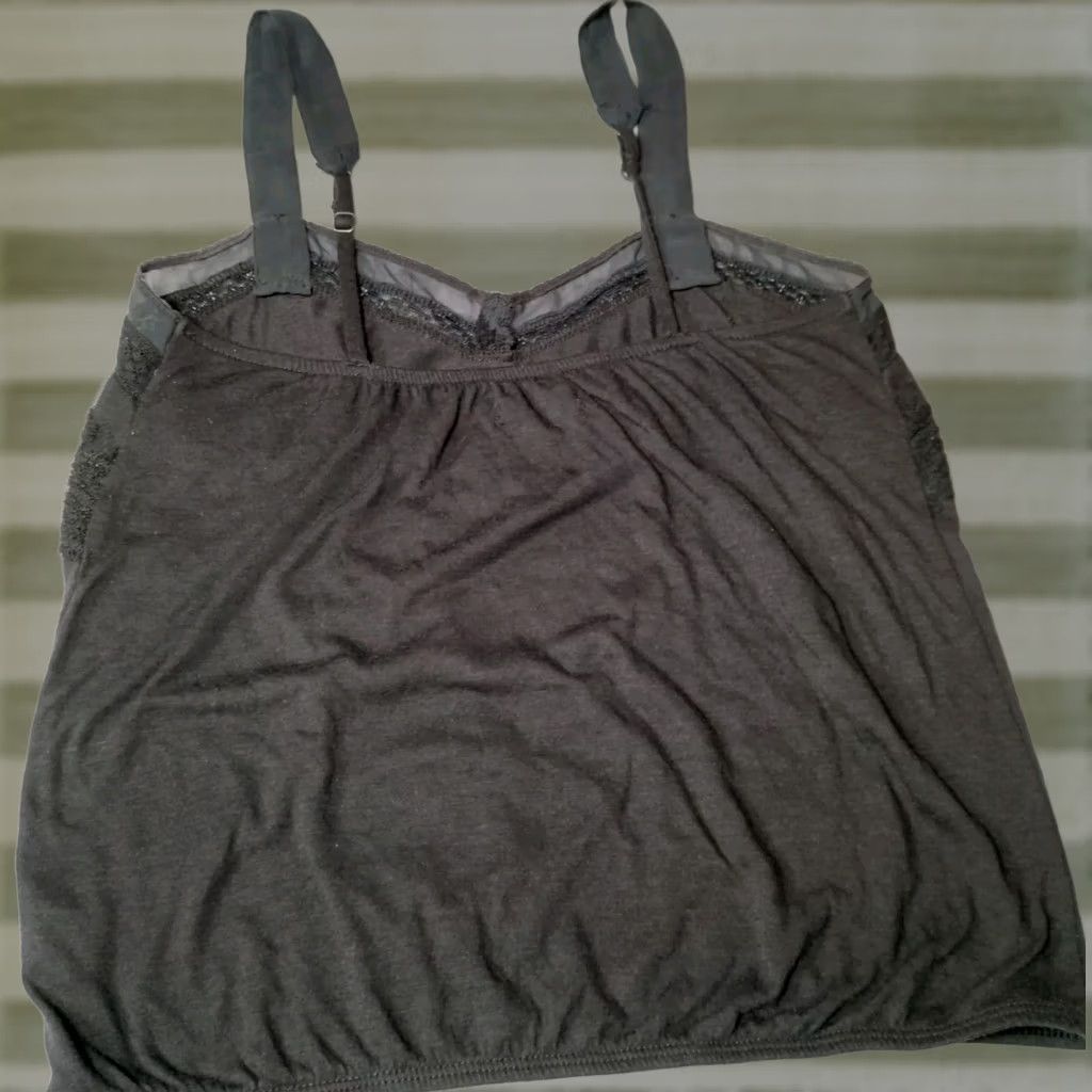 American Eagle Outfitters VINTAGE American Eagle Outfitters Tank Top Women Small Lace Top Elastic Waist Gray Sleeveless V-Neck Camisole Size S / US 4 / IT 40 - 1 Thumbnail