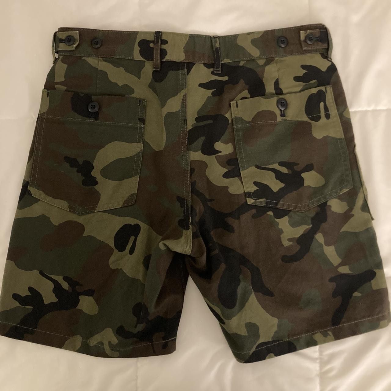 J.Crew J.Crew Camo Camp Shorts Size US 29 - 2 Thumbnail