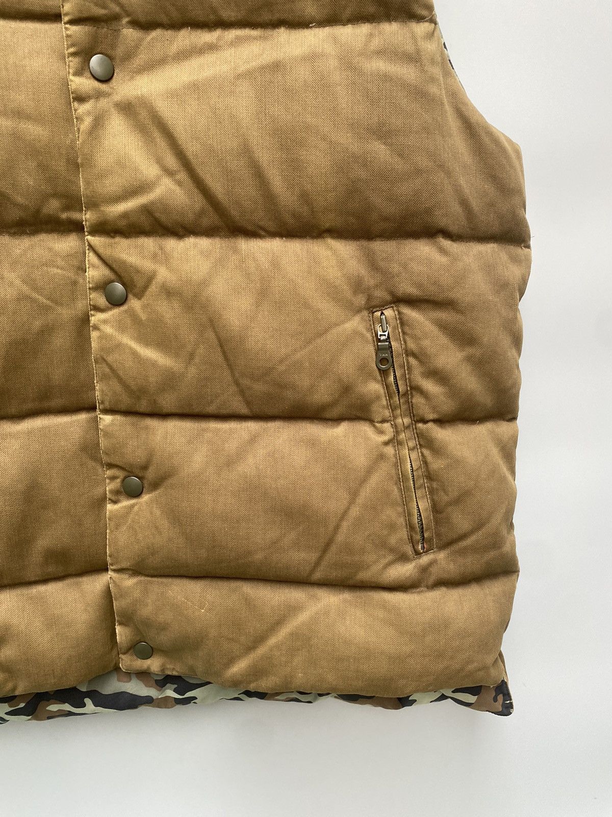 Futura × Vintage Vintage 2000s Futura Down Vest Size US L / EU 52-54 / 3 - 3 Thumbnail