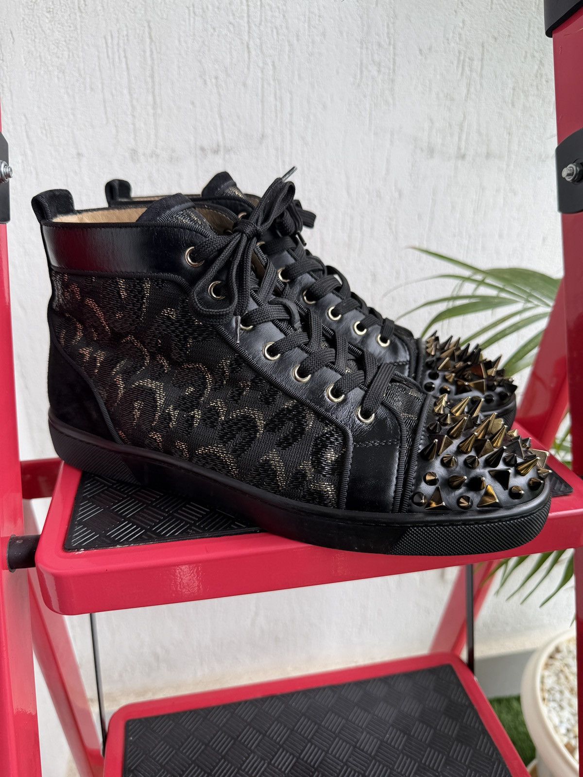 Christian Louboutin louis spike juniour sneakers Size US 9 / EU 42 - 1 Thumbnail