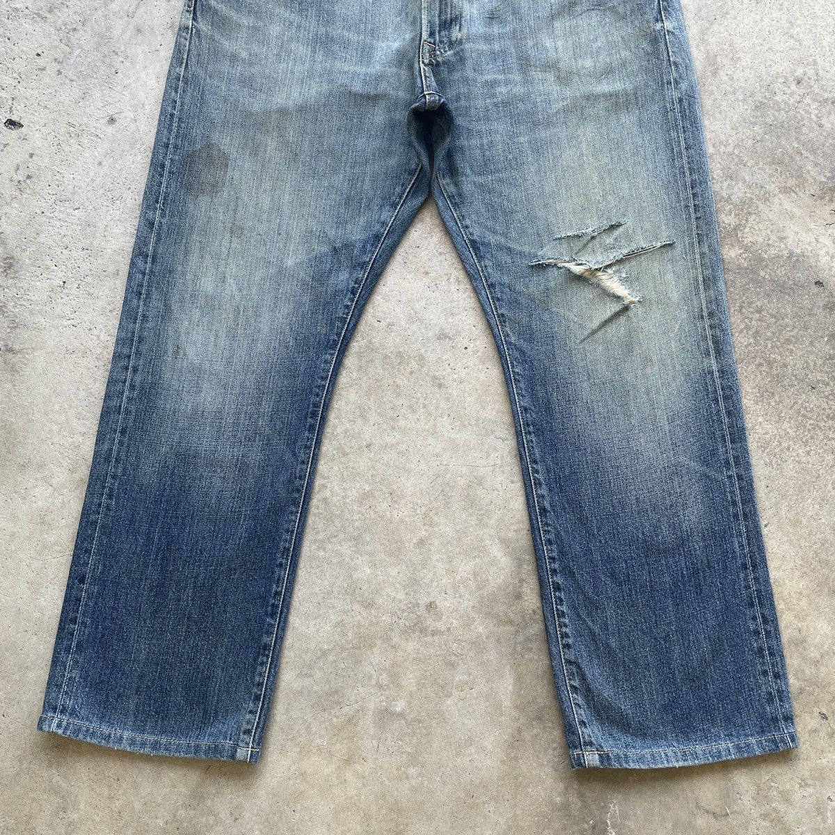 Japanese Brand Vintage Japanese Faded Distressed Denim Pants Jeans W37 Size US 37 - 4 Thumbnail