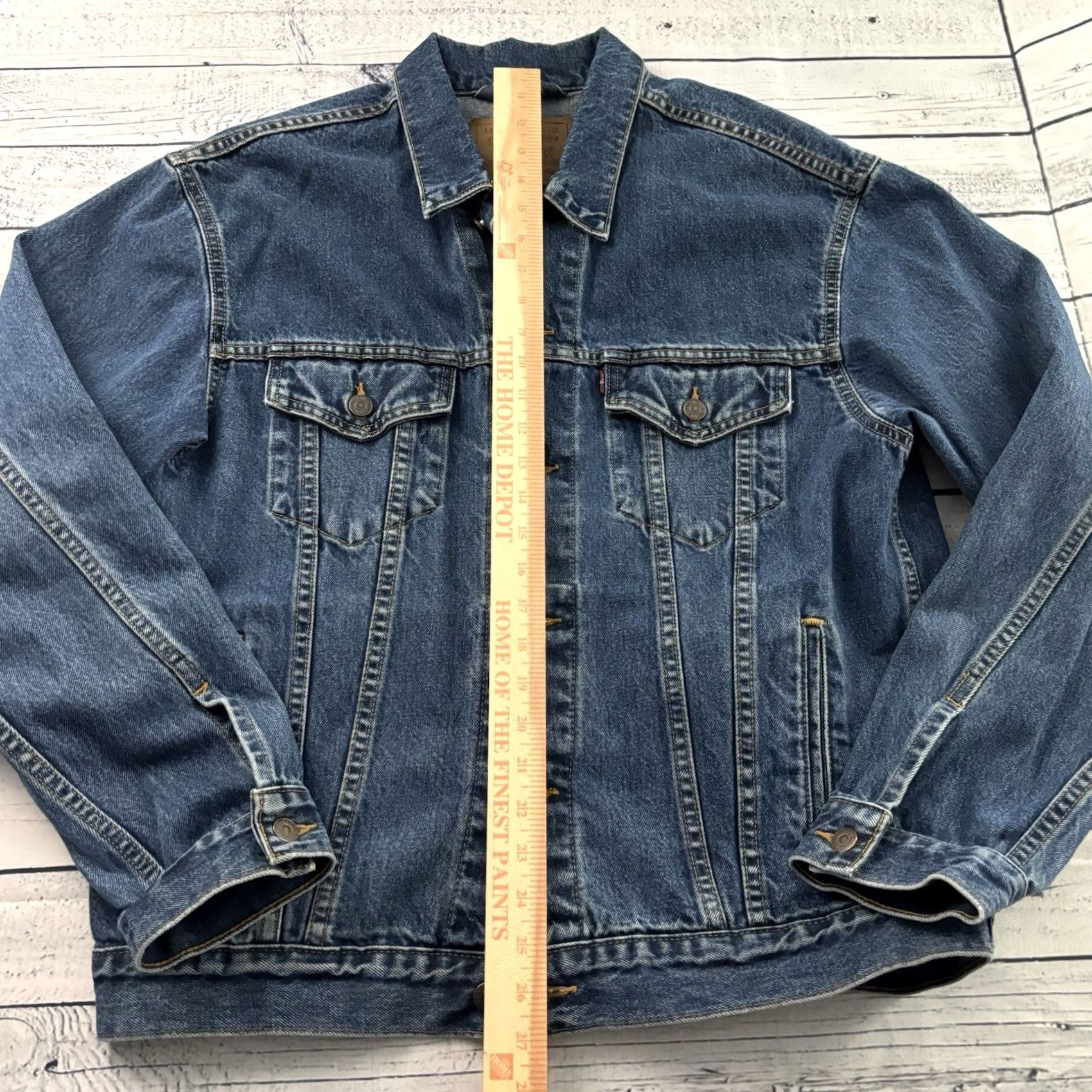 Levi's VINTAGE Levi's Trucker Denim Jacket Men's Large Blue Relaxed Fit Jacket Size US 33 - 5 Thumbnail