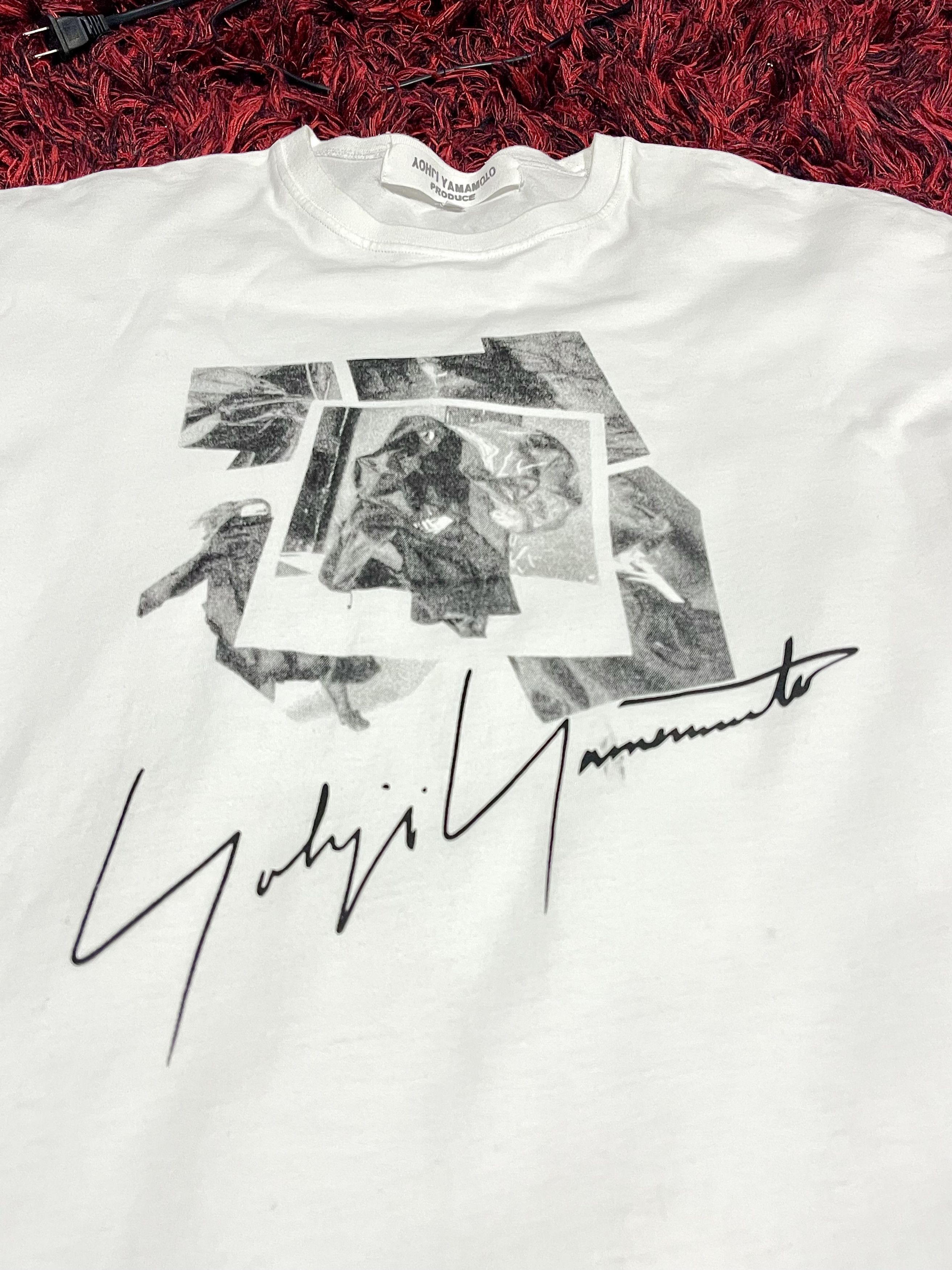 Yohji Yamamoto Yohji Yamamoto Photograph by Leslie Kee Tee Size US L / EU 52-54 / 3 - 3 Thumbnail
