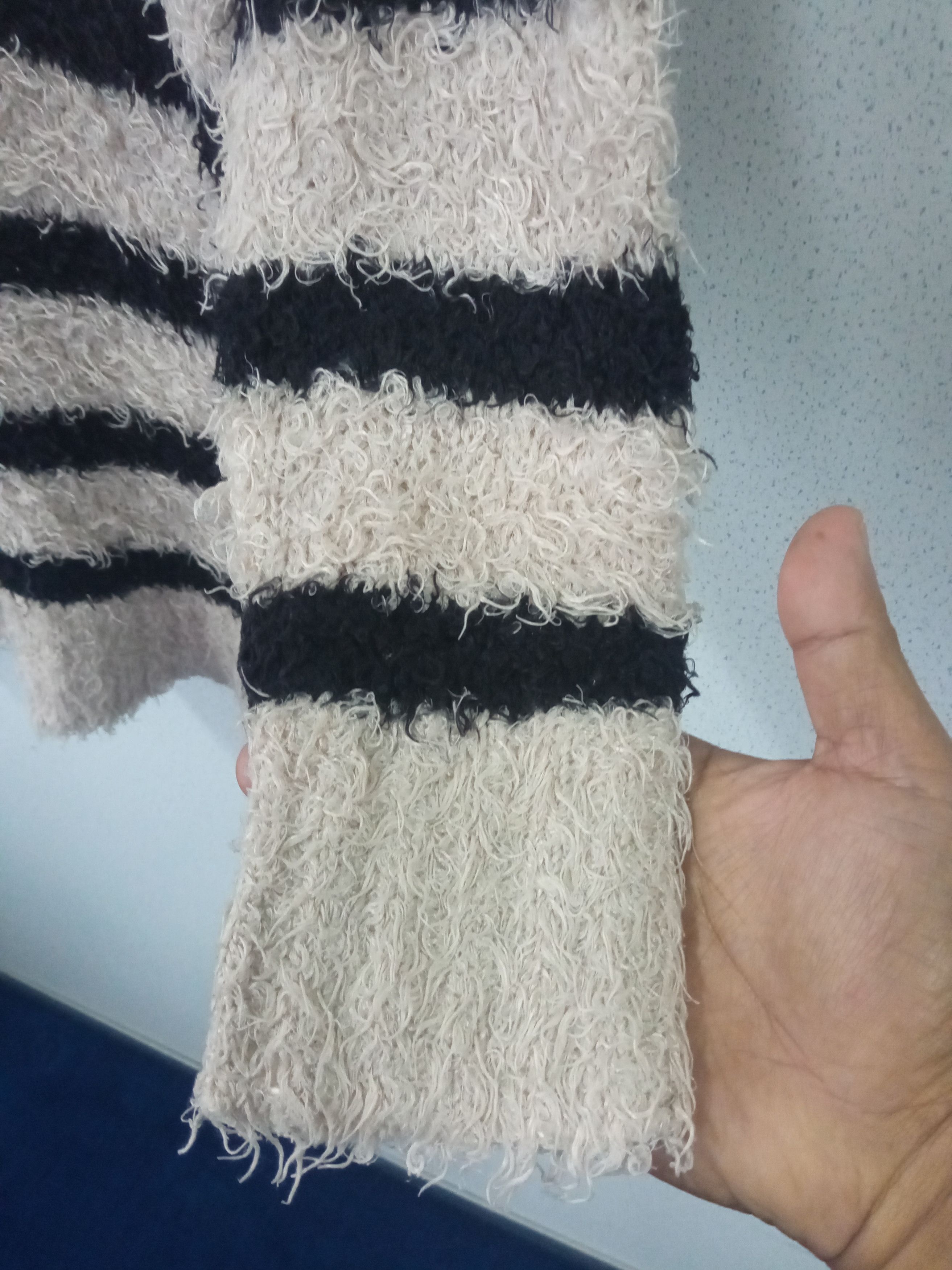 Japanese Brand Unbranded Mohair Stripe V Neck Jumper Size L / US 10 / IT 46 - 10 Thumbnail