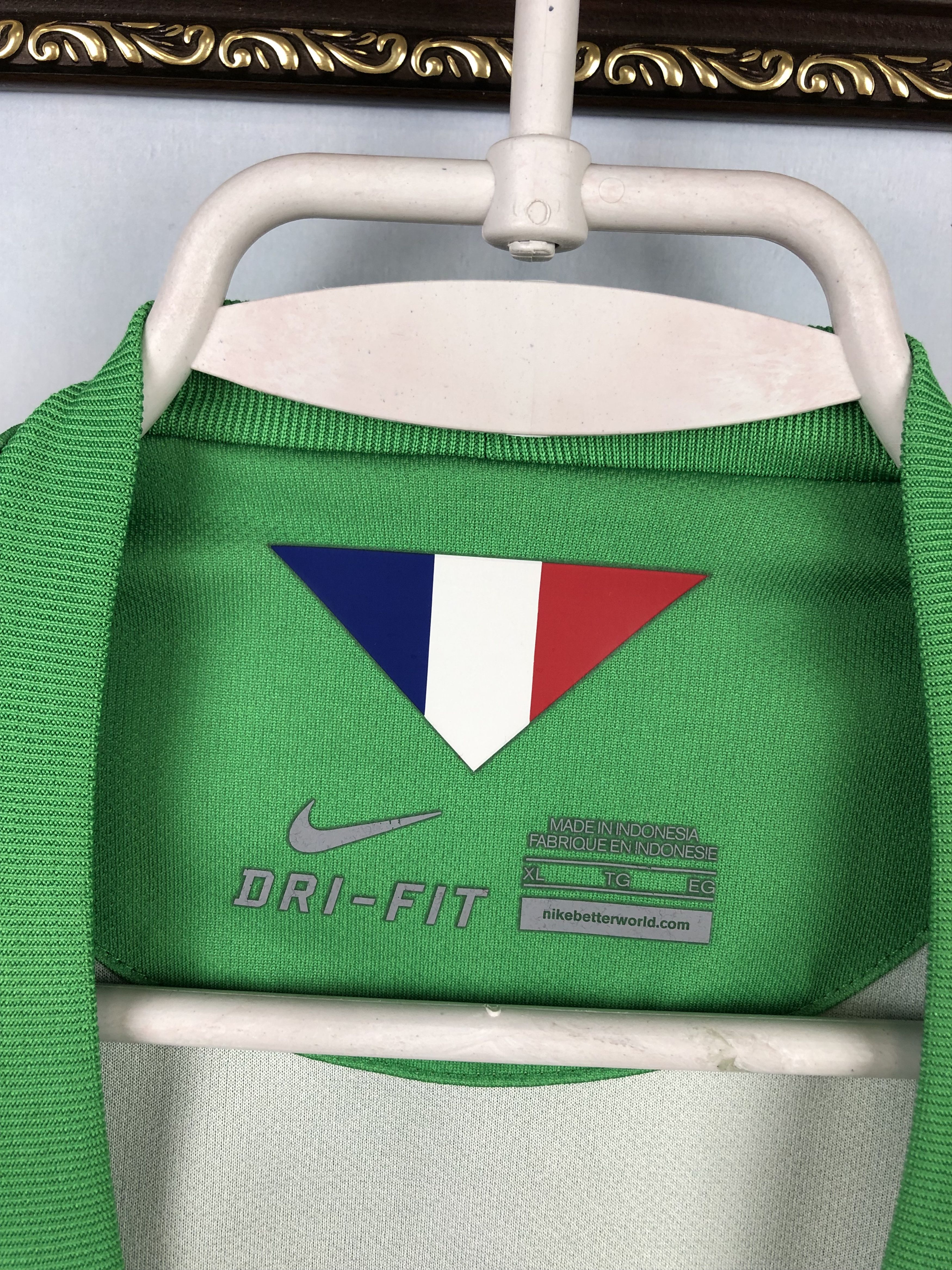 Nike 2014 France Shirt Nike Goalkeeper Jersey Lloris Soccer Size US XL / EU 56 / 4 - 9 Thumbnail