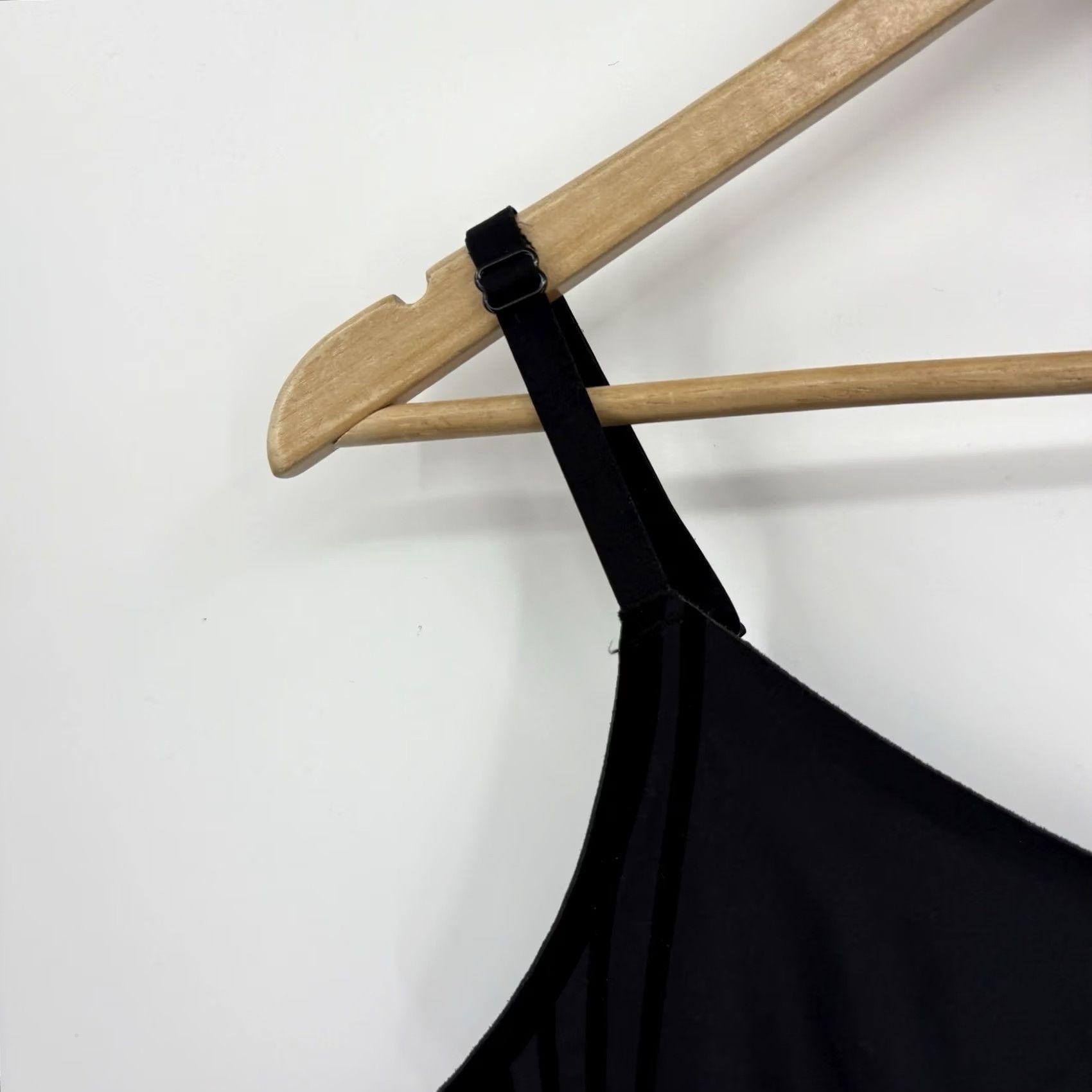 Silhouette Honeylove Bra Women Large Wireless Silhouette Vamp Velvet Seamless Comfy Stretch Shirt Bra Womens Black Nylon Spandex Size ONE SIZE - 2 Thumbnail
