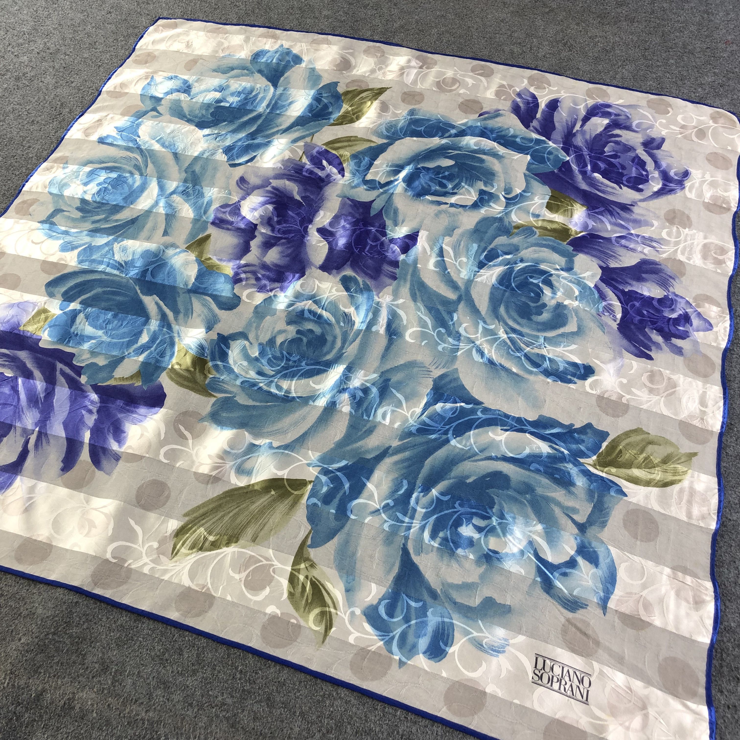 Japanese Brand Luciano Soprani Floral Slit Thread Silk Scarf M841 Size ONE SIZE - 2 Thumbnail