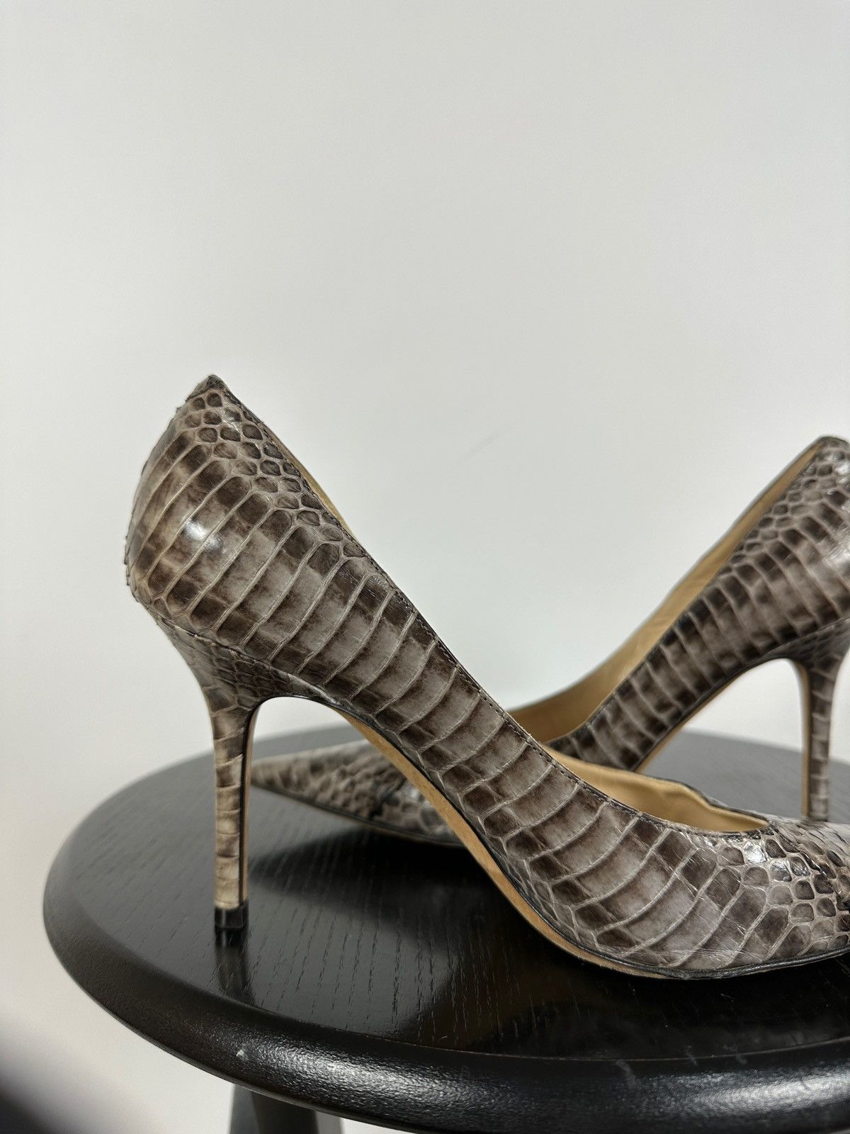 Jimmy Choo Jimmy Choo Pumps Croc Embossed Heels Pointed Toe Size 36 1/2 Size US 6.5 / IT 36.5 - 16 Thumbnail