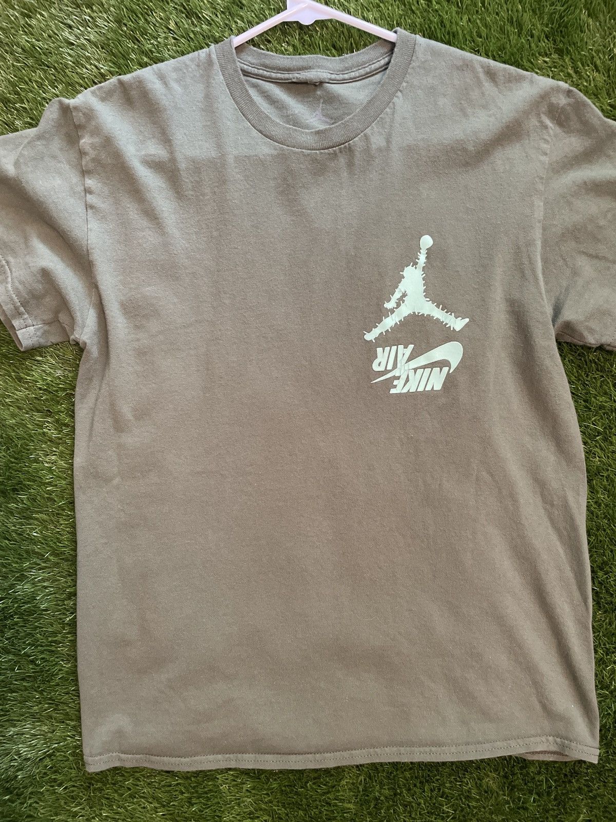 image of Jordan Travis Scott Travis Scott Jordan Tee in Green, Men's (Size Medium)