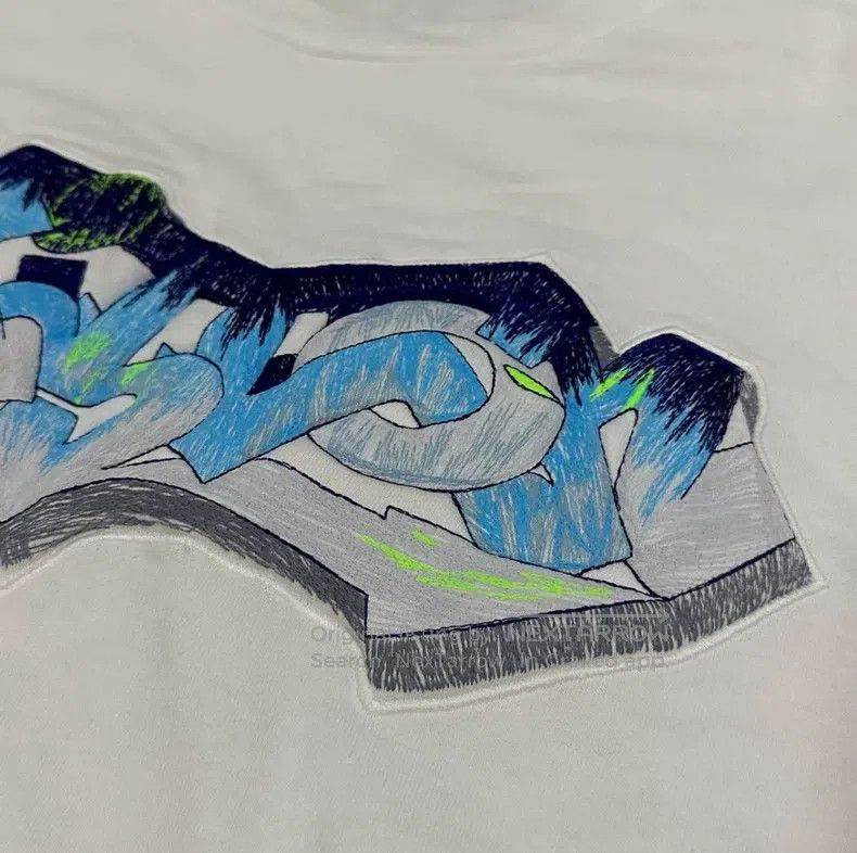 Louis Vuitton Louis Vuitton FW22 Solid monogrammed graffiti embroidered Size US XL / EU 56 / 4 - 4 Thumbnail