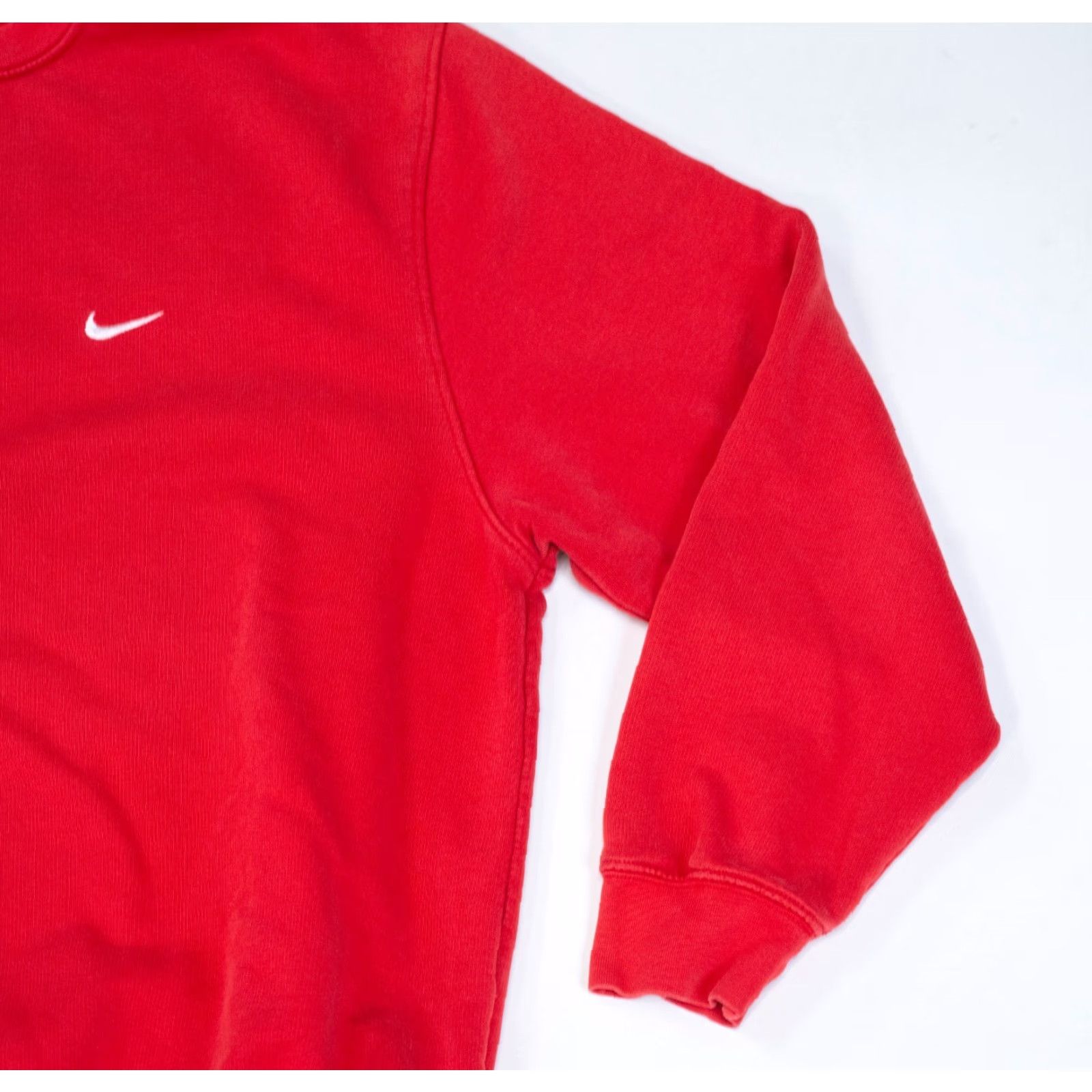 Nike VINTAGE Nike Crewneck Sweatshirt Mens XL Red 2000s Y2K Silver Tag Swoosh Distressed Sweatshirt Mens XL Red Nike"} Size US XL / EU 56 / 4 - 5 Thumbnail